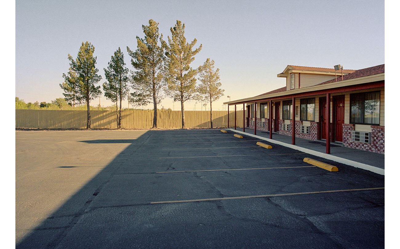 Roadside 02_01.jpg