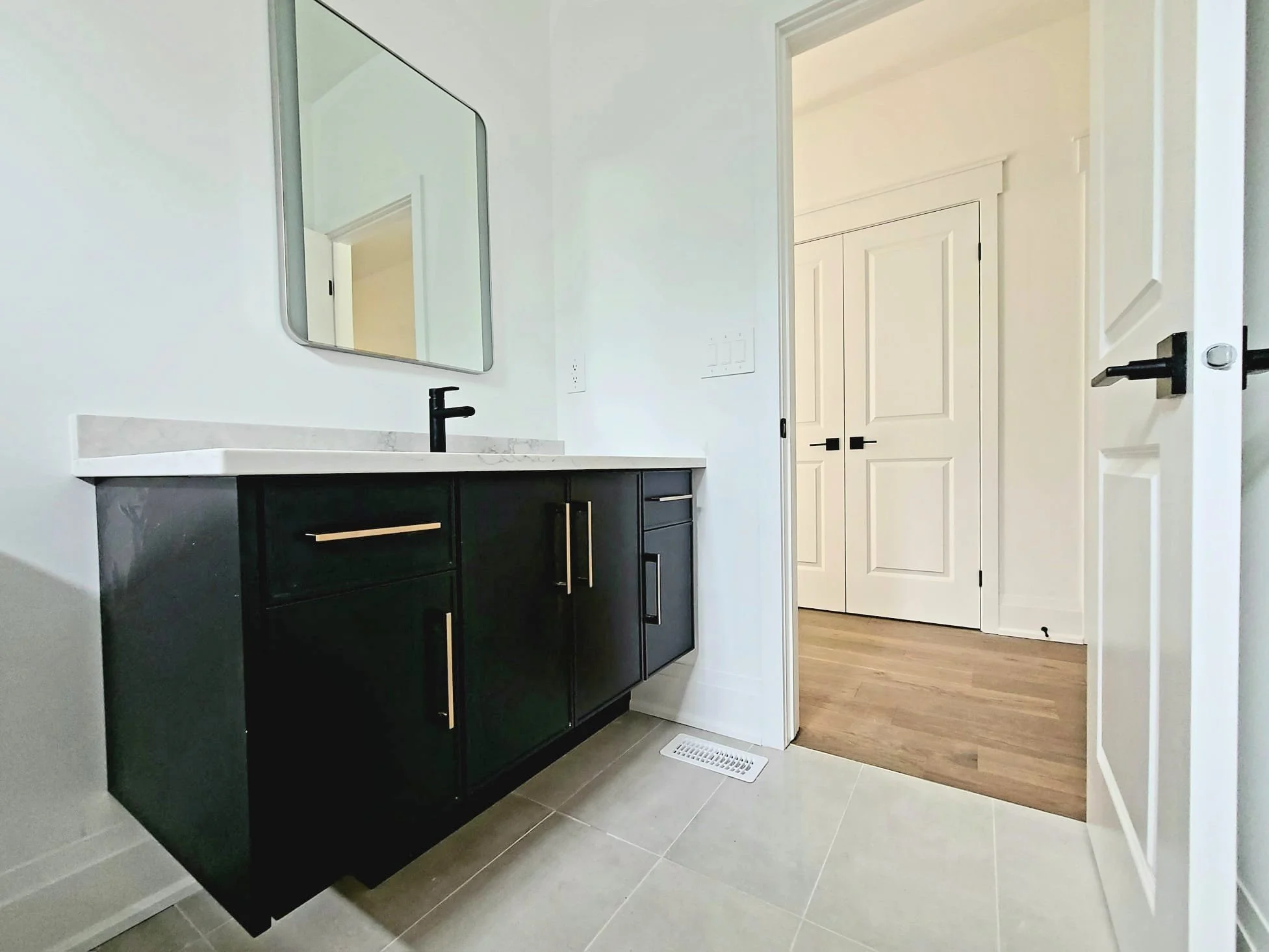 13 Charles 13 (2).jpg