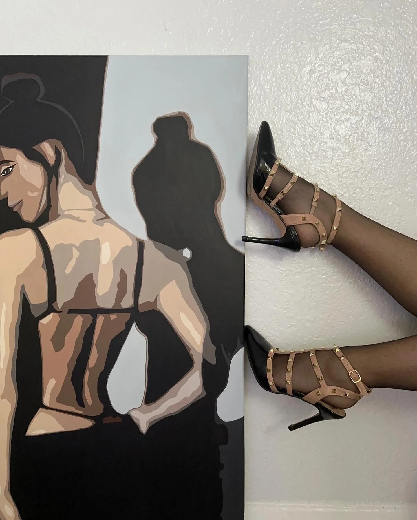 I thought it would be fun to dress up like my painting. While I don&rsquo;t have a dress like this, I tried to at least recreate what I think the bottom would look like. Sheer tights and stiletto heels is what I imagined 👠

Thanks to @sheerdenierco 