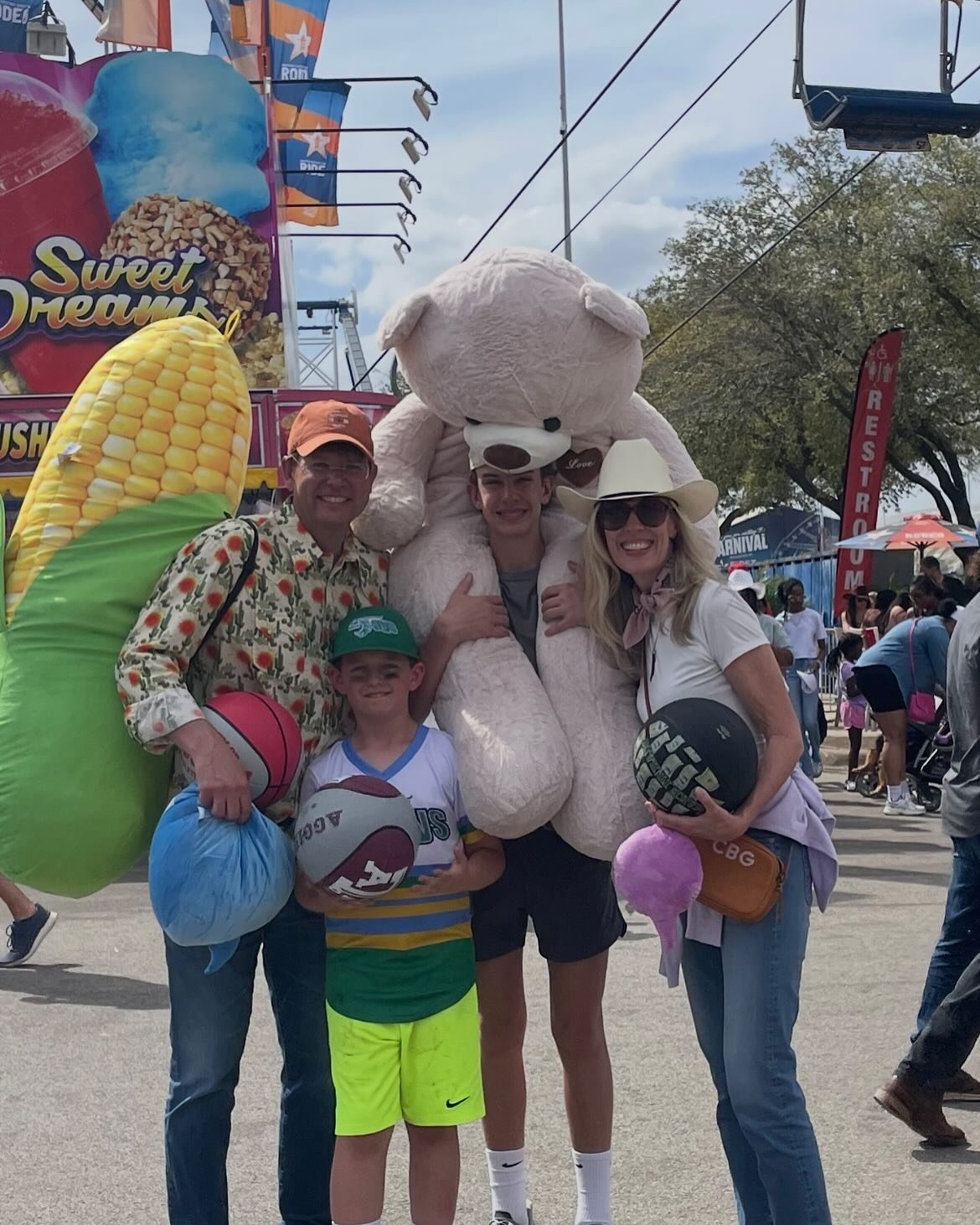 I don&rsquo;t mean to brag, but we cleaned up at the Houston Rodeo carnival. I know you are jealous. 🤣 The giant corncob is my favorite. Maybe I&rsquo;ll talk the boys into letting me keep it in the corner of our bedroom. 🤷🏼&zwj;♀️🤦🏼&zwj;♀️🌽