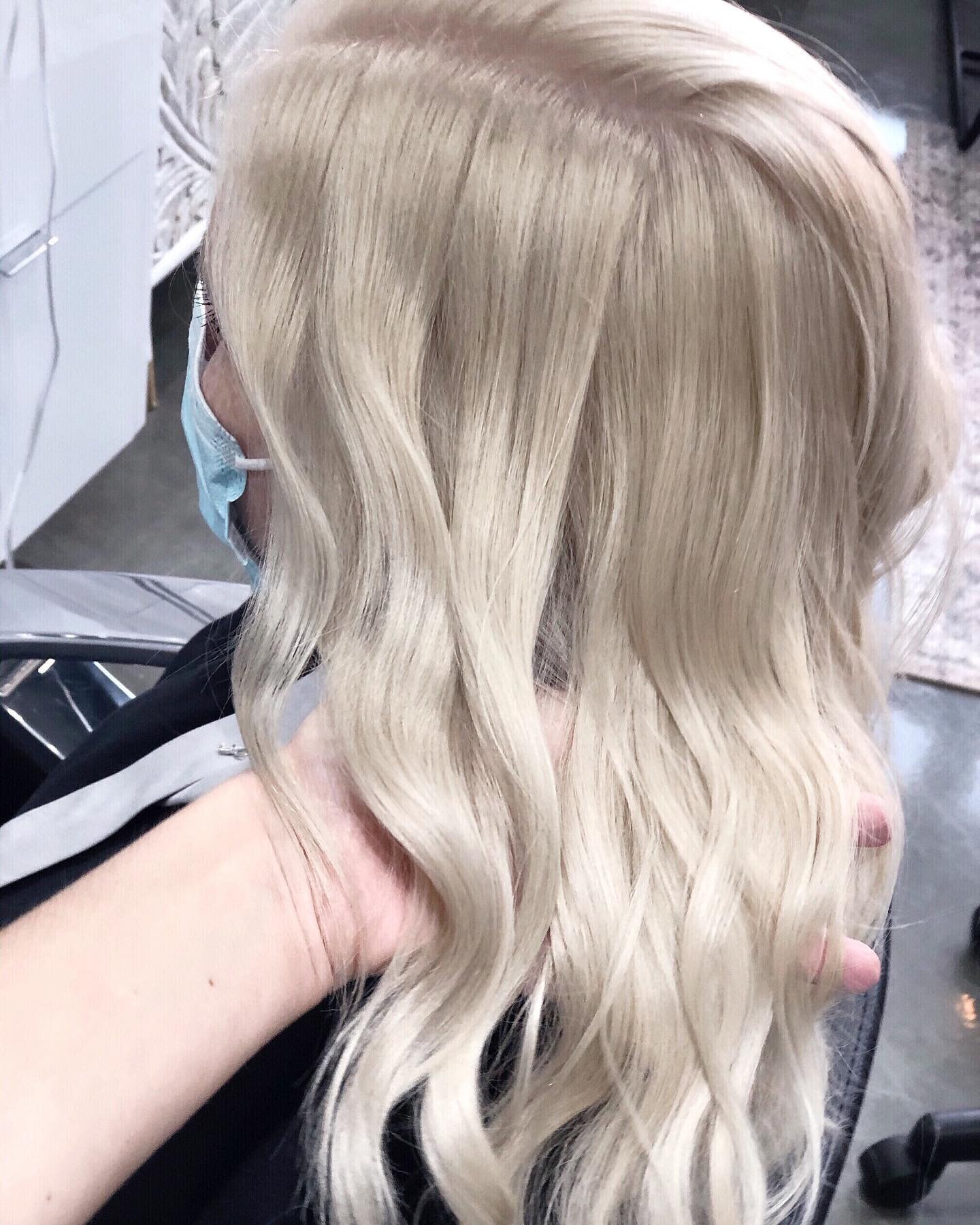 Let&rsquo;s talk about platinum blonde ✨
Obviously this color is STUNNING but it takes commitment. Maintaining this color means salon visits every 4-6 WEEKS. The lightener works with the heat from your scalp so if you go too long between appointments