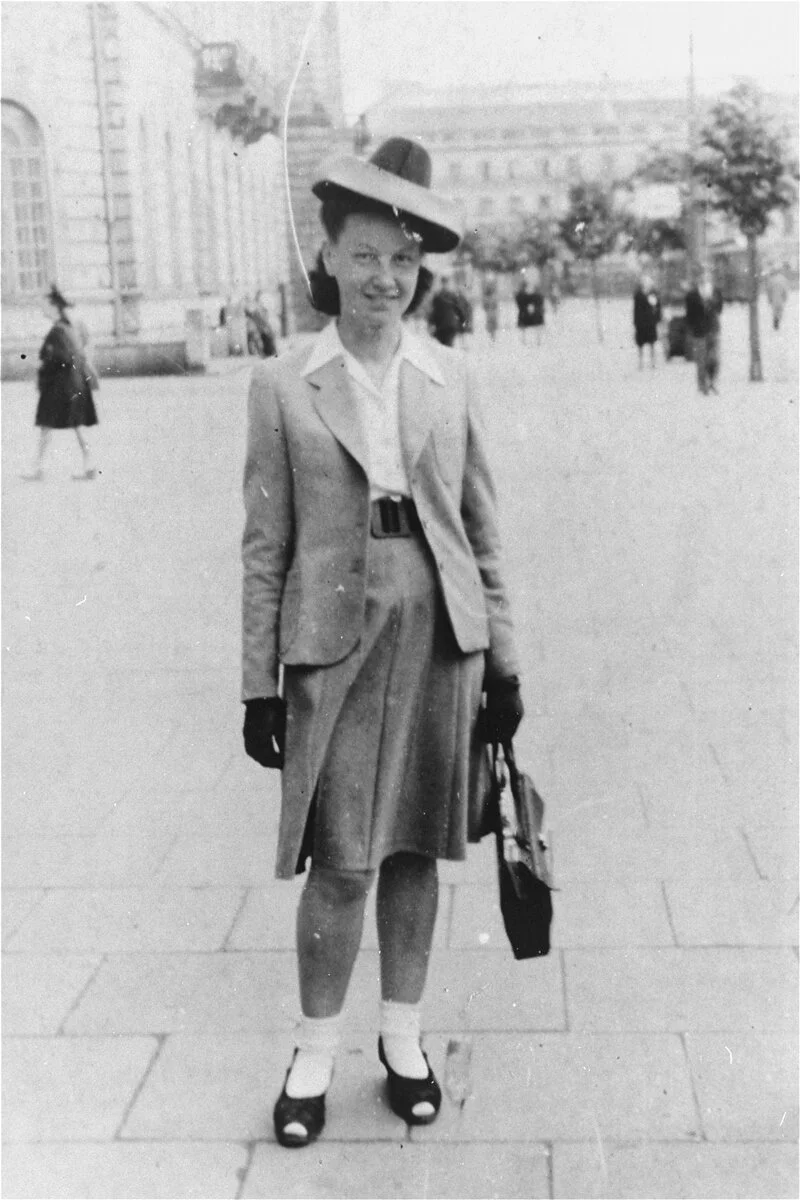  Courier Vladka Meed on the Aryan side of Warsaw, posing as a Christian woman in Theater Square, 1944. (United States Holocaust Memorial Museum, courtesy of Benjamin [Miedzyrzecki] Meed) 