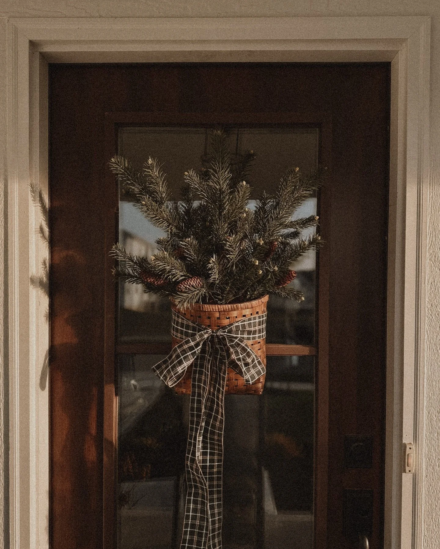 Happy Thanksgiving Eve 🤎 Raines World is ready for gathering around the table and enjoying precious moments, nostalgic stories, second helpings&hellip; and adding a few more reasons to be thankful to this year&rsquo;s list.

Hope your stretchiest pa
