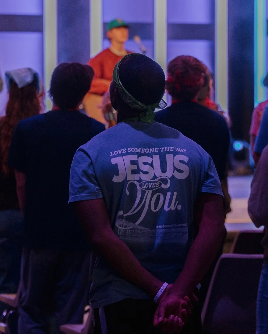Love Someone the Way Jesus Love You 🫶
&bull;
WNL is tonight at 6:00! Join us (and bring a friend) as we dive into week two of The Season of Thanks and worship Jesus together; see ya in Passmore Hall!
#findcommunity #atolive #highschoolatolive #lstwj