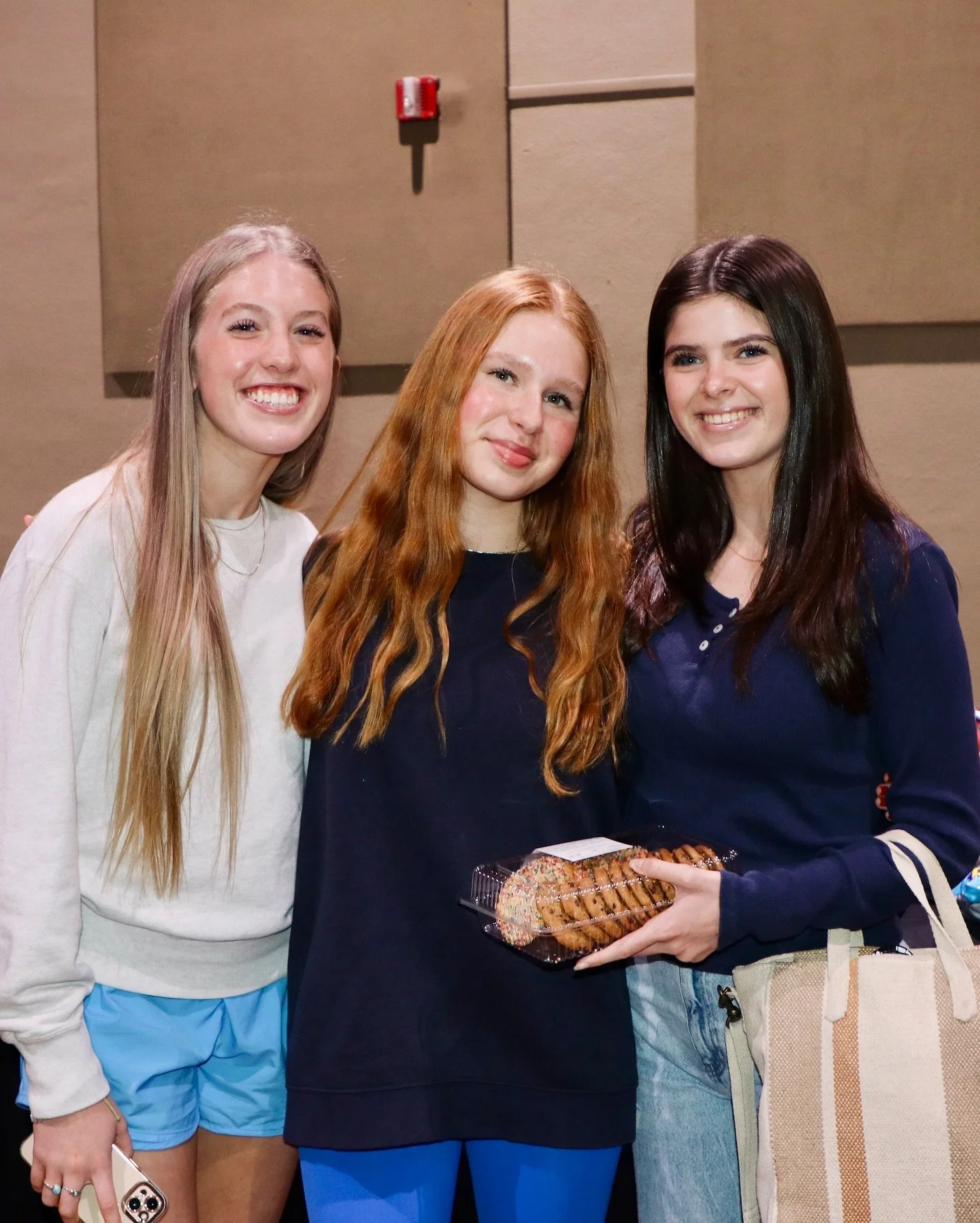 Tonight is Friendsgiving 🍁🍂
&bull;
Join us tonight for Wednesday Night Live: Friendsgiving! Girls bring something sweet, guys bring something salty, and everyone bring a friend. It&rsquo;ll be a great night that you won&rsquo;t want to miss. See yo