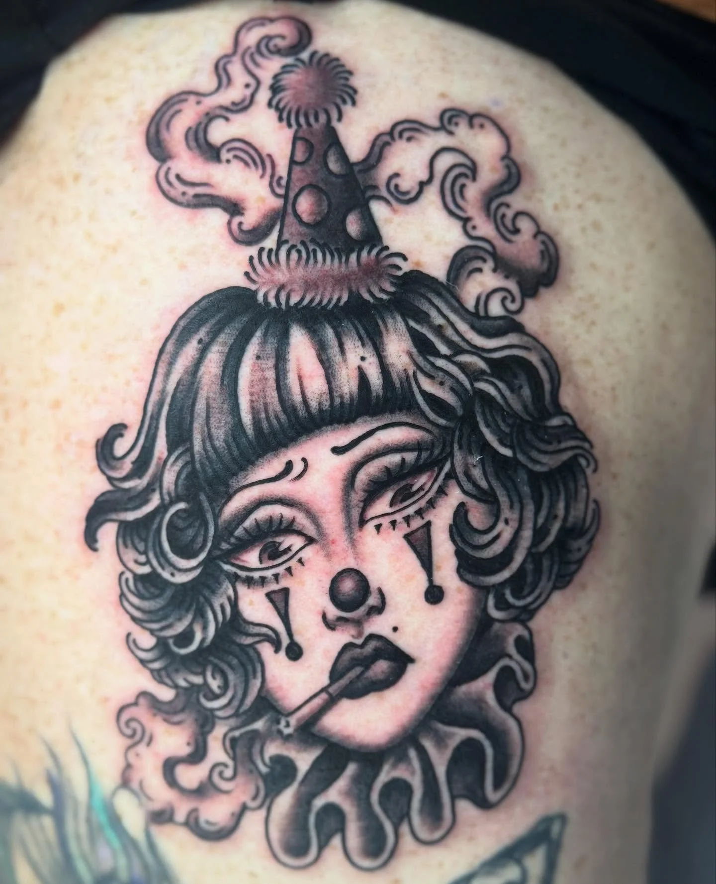 By @thegirl_igt #spokanetattoos #blackandgreytattoo #ironandgoldtattoo