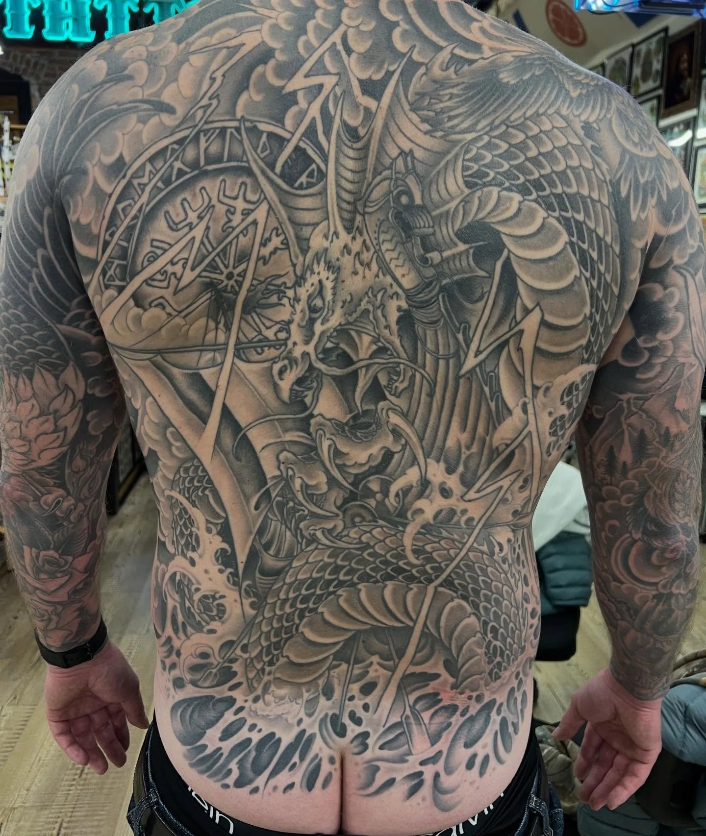 🐉 by @brandonbobst  Contact Brandon directly to setup your next tattoo appointment! #spokanetattoo #ironandgoldtattoo