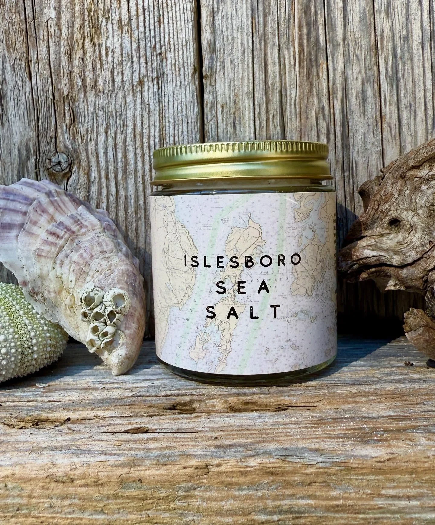 Salt for your table, spice for your glass, calm for your soul. 🌊✨

🧂 Islesboro Sea Salt &mdash; pure, solar-dried, and hand-harvested.
🌹 Blush &amp; Brine Bath Soak &mdash; sea salt, rose petals + kelp for the perfect unwind.
🍅 DownEast Bloody Ma