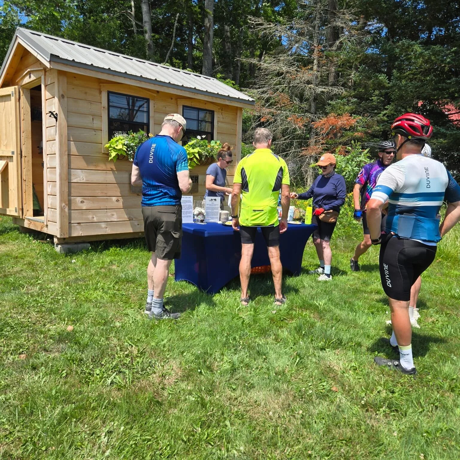 Pic 1> Recently we&rsquo;ve had the pleasure of welcoming visitors to Islesboro from Texas, Florida, the Carolinas, and Connecticut! 
One of our favorite parts of what we do is sharing the story of oyster farming and the working waterfront with pe