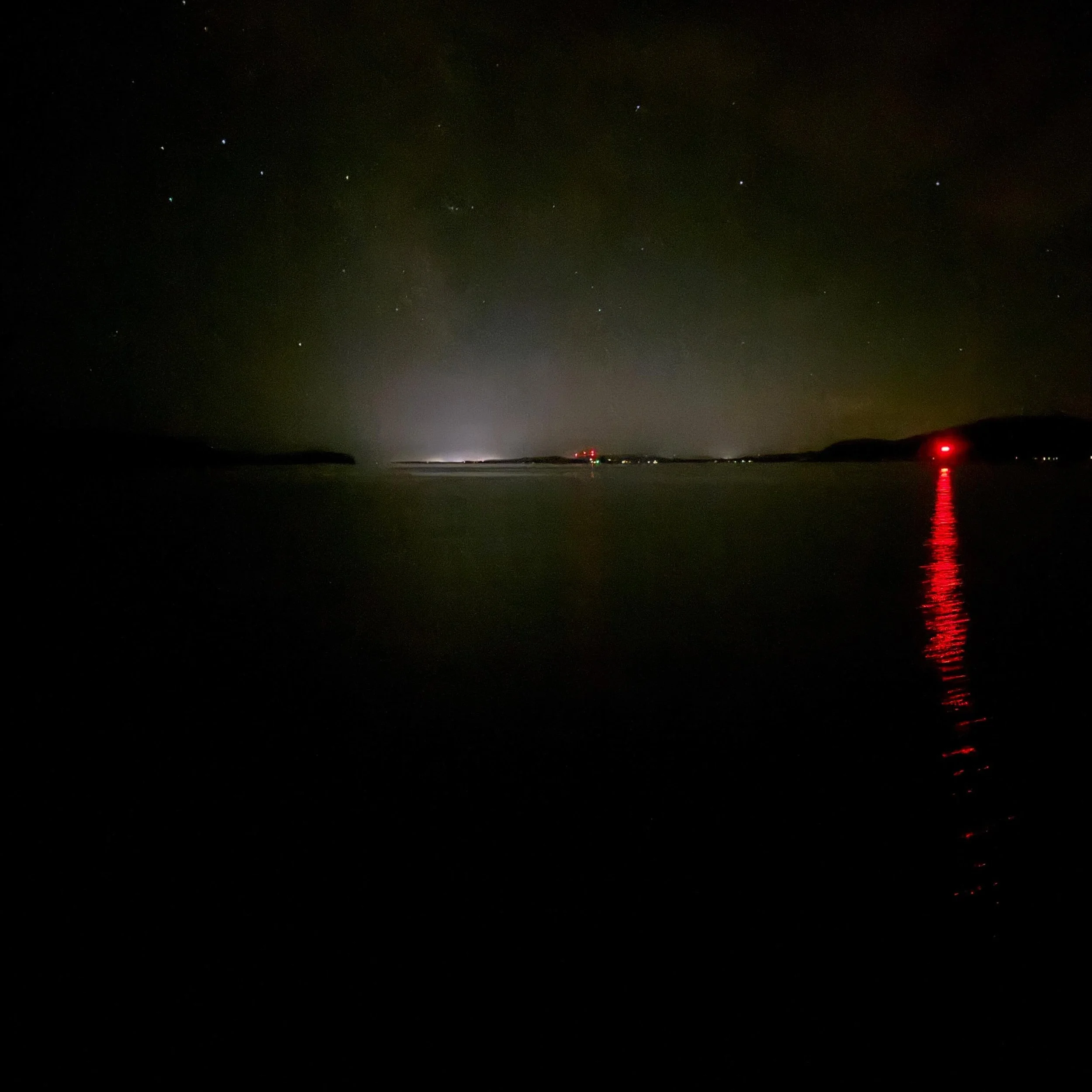 Long days on the farm sometimes fall into nights with pretty sights. 

<bell buoy number 2>
#oyster #oysterfarming #islandlife #maine #nightphotography