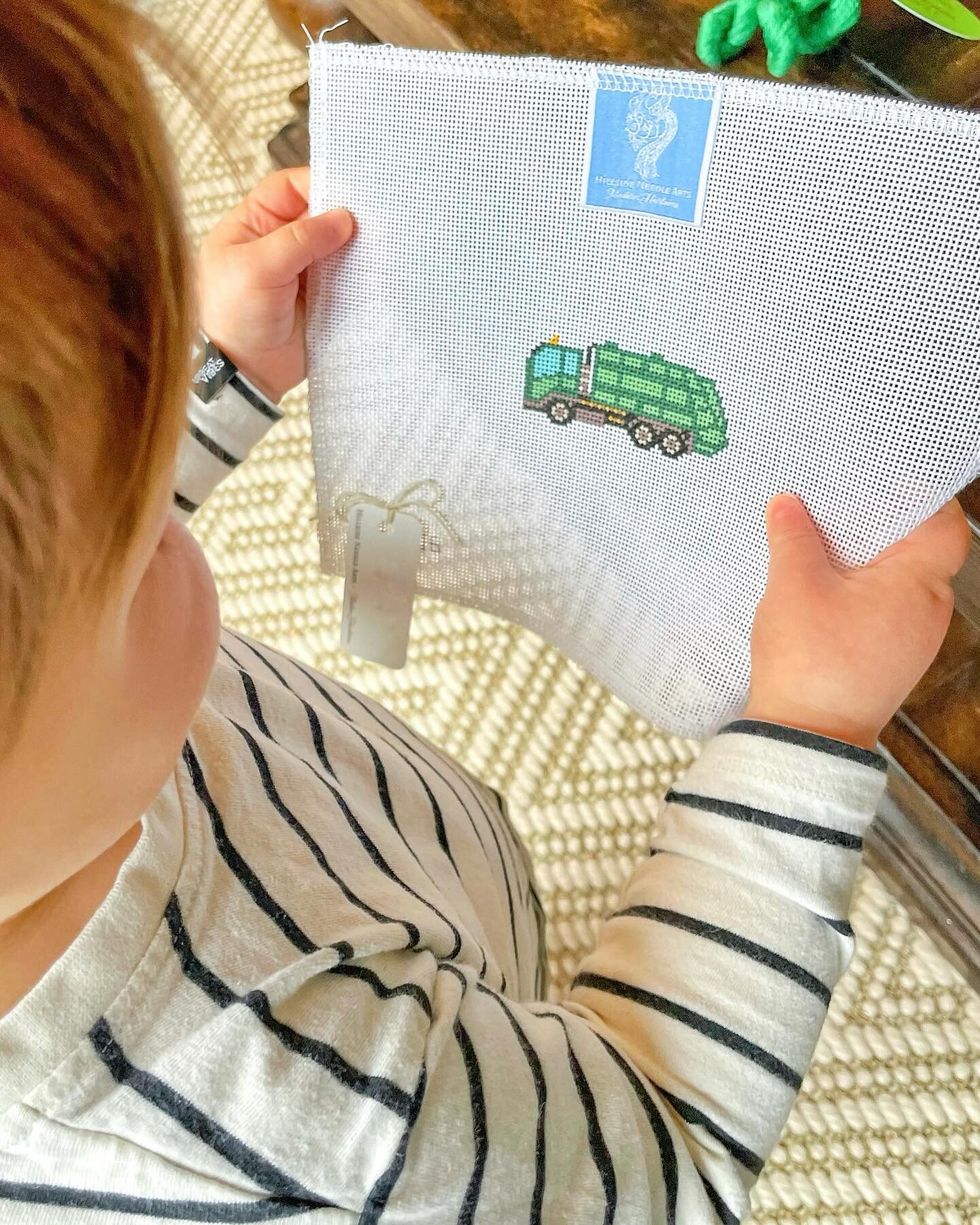 The sweetest truck + tractor canvases for the little boy in your life 🚜🚛