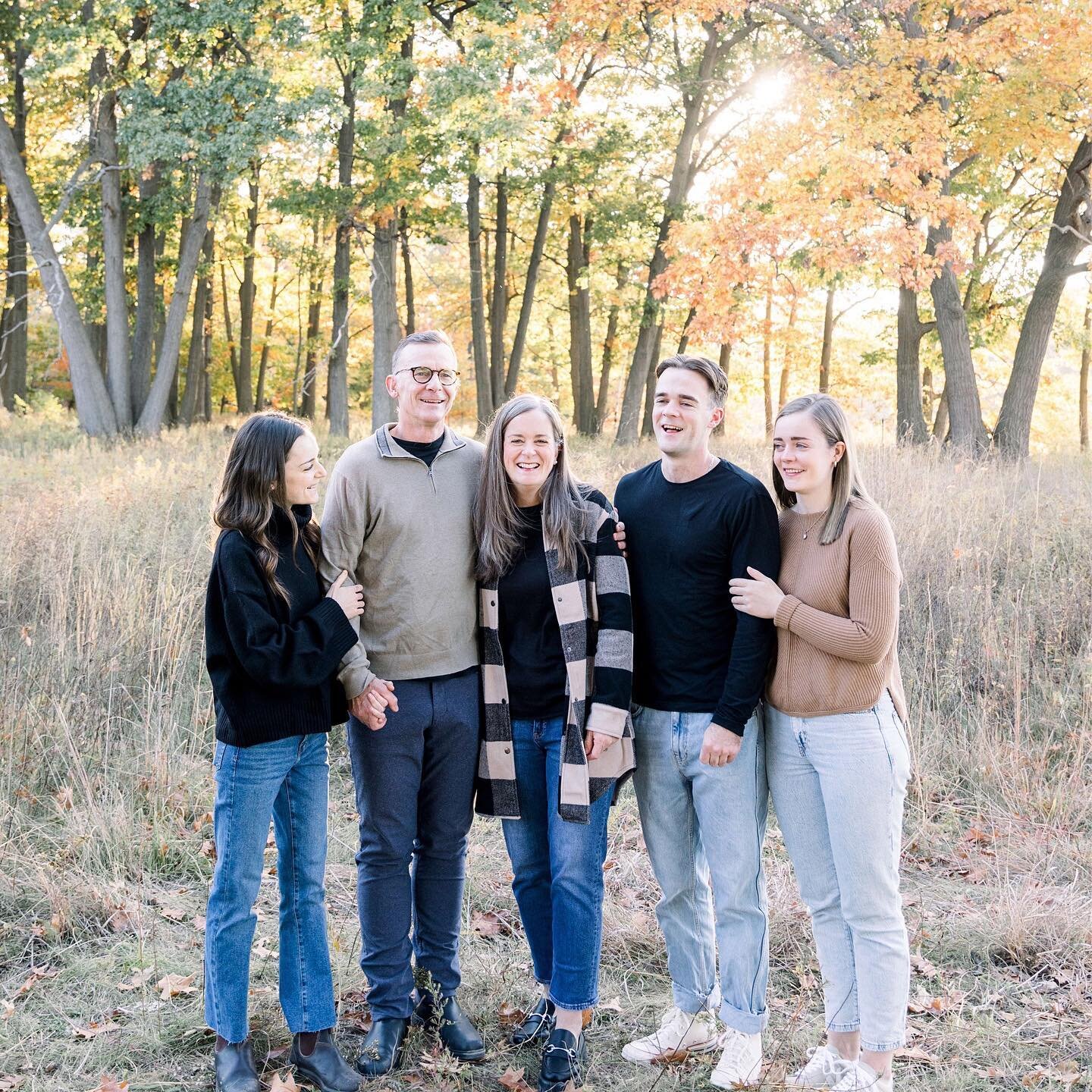 The Holton Family 🥰&hellip; I was so excited to be a part of Anne&rsquo;s birthday present this year! Family photos are such a great gift! &hearts;️