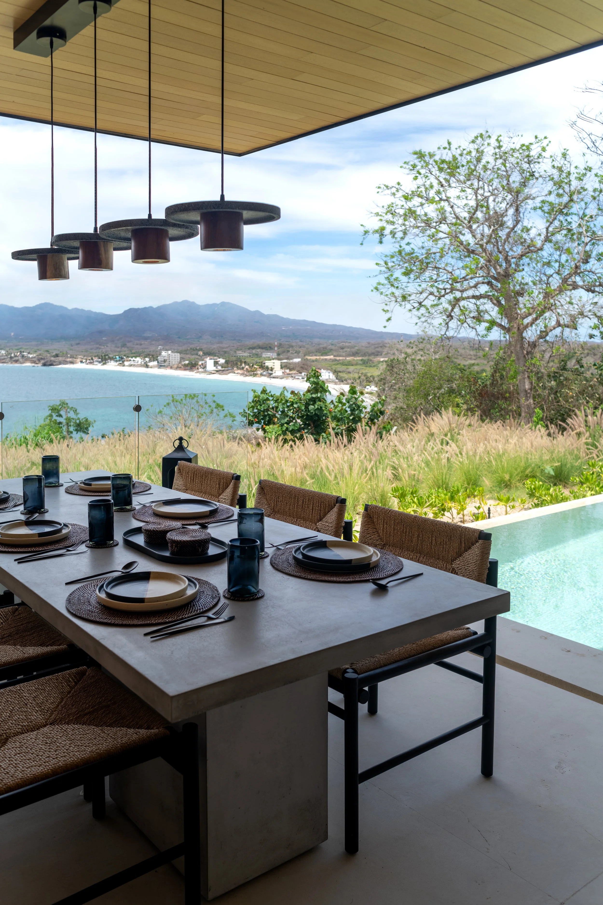 16_Iyari A1_Outdoor Dining 02.jpg