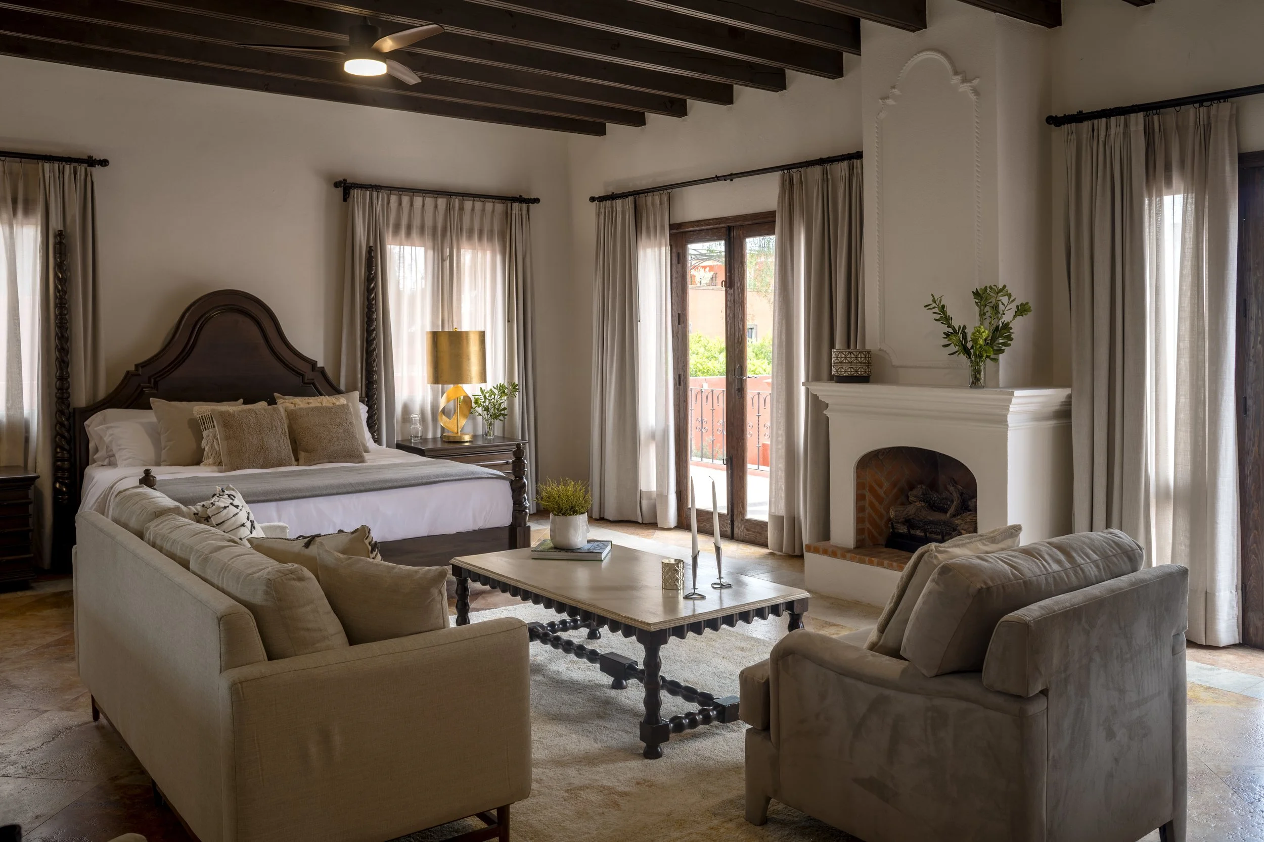 El Cardo Primary Room