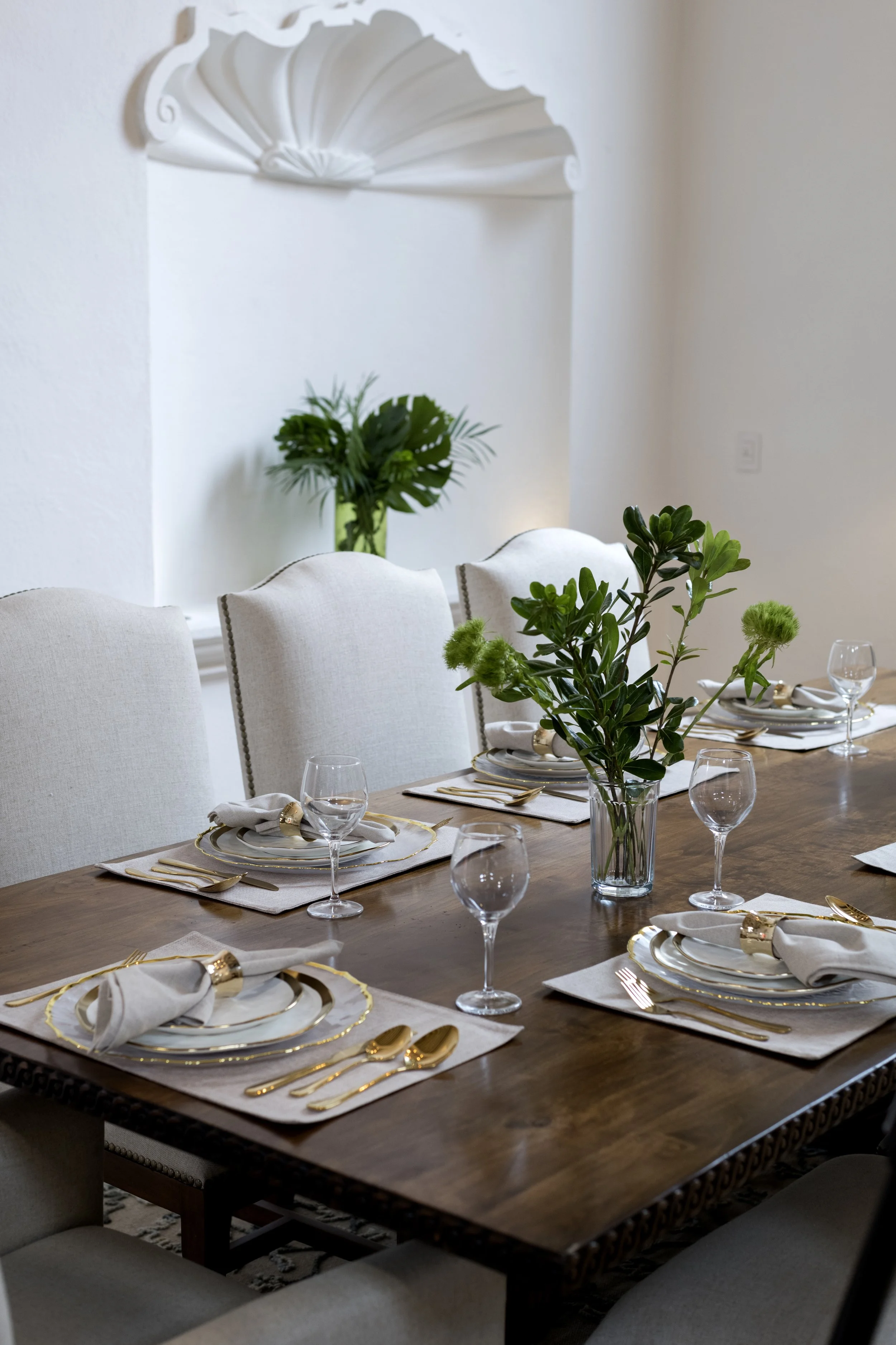 El Cardo Dining Area