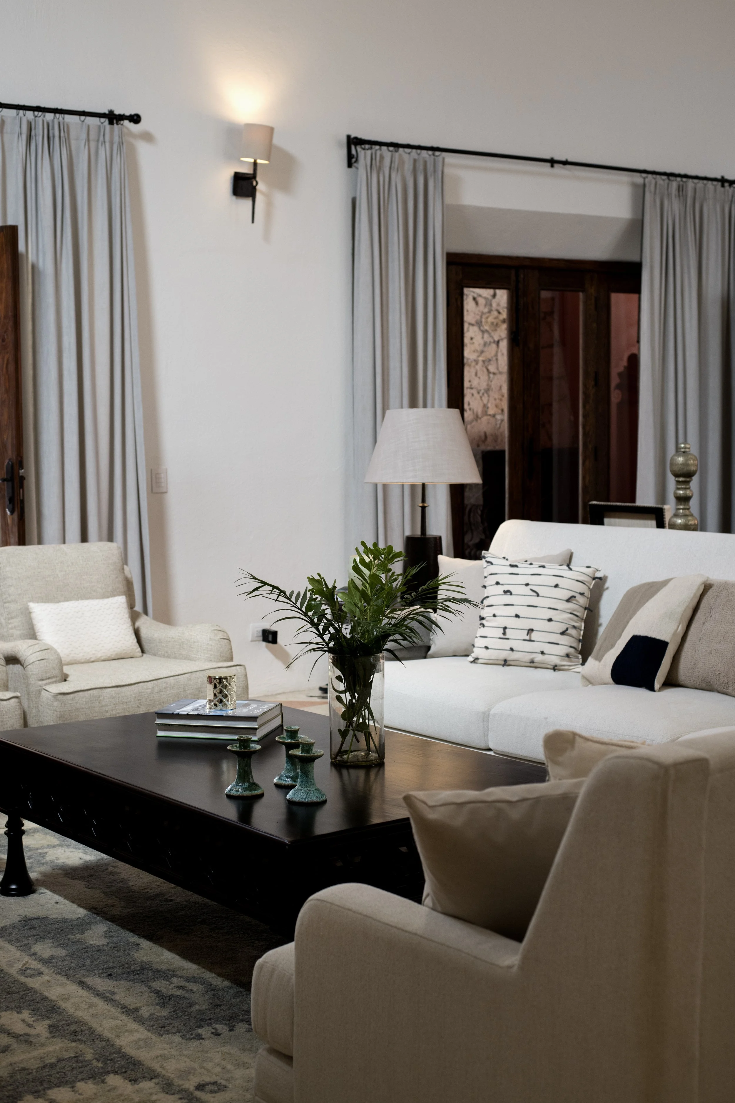 El Cardo Living Room / Sala