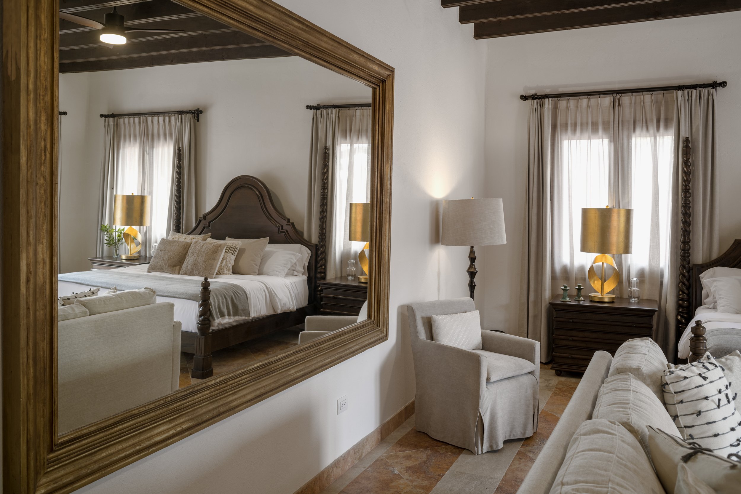 El Cardo Primary Room