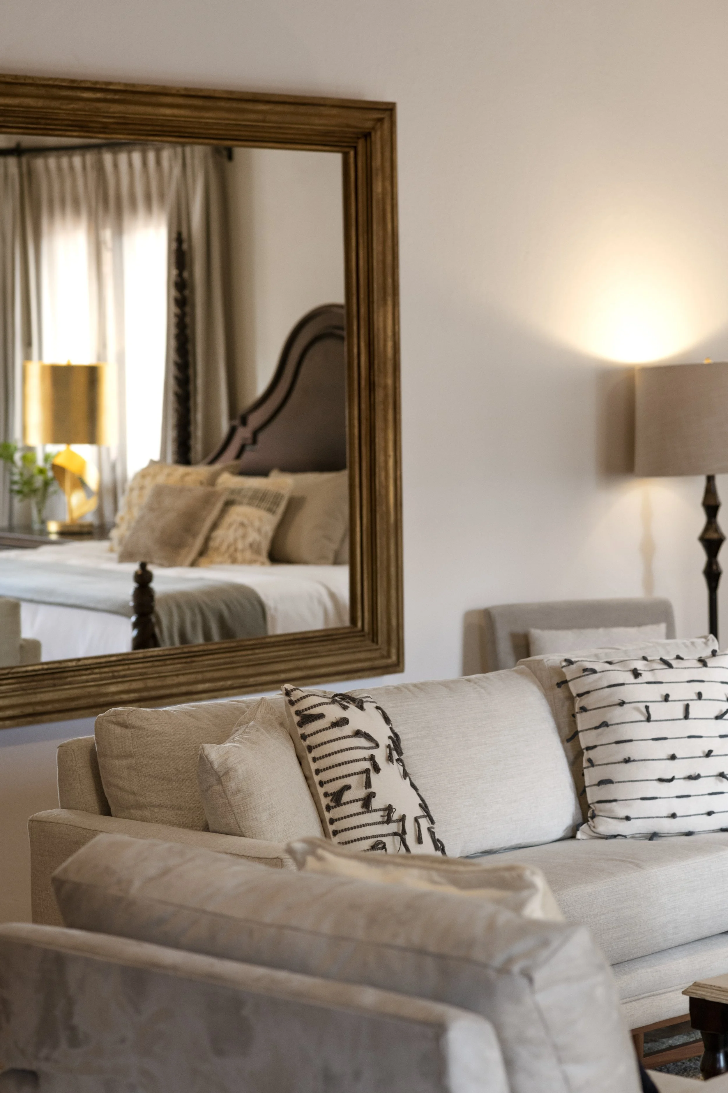 El Cardo Primary Room