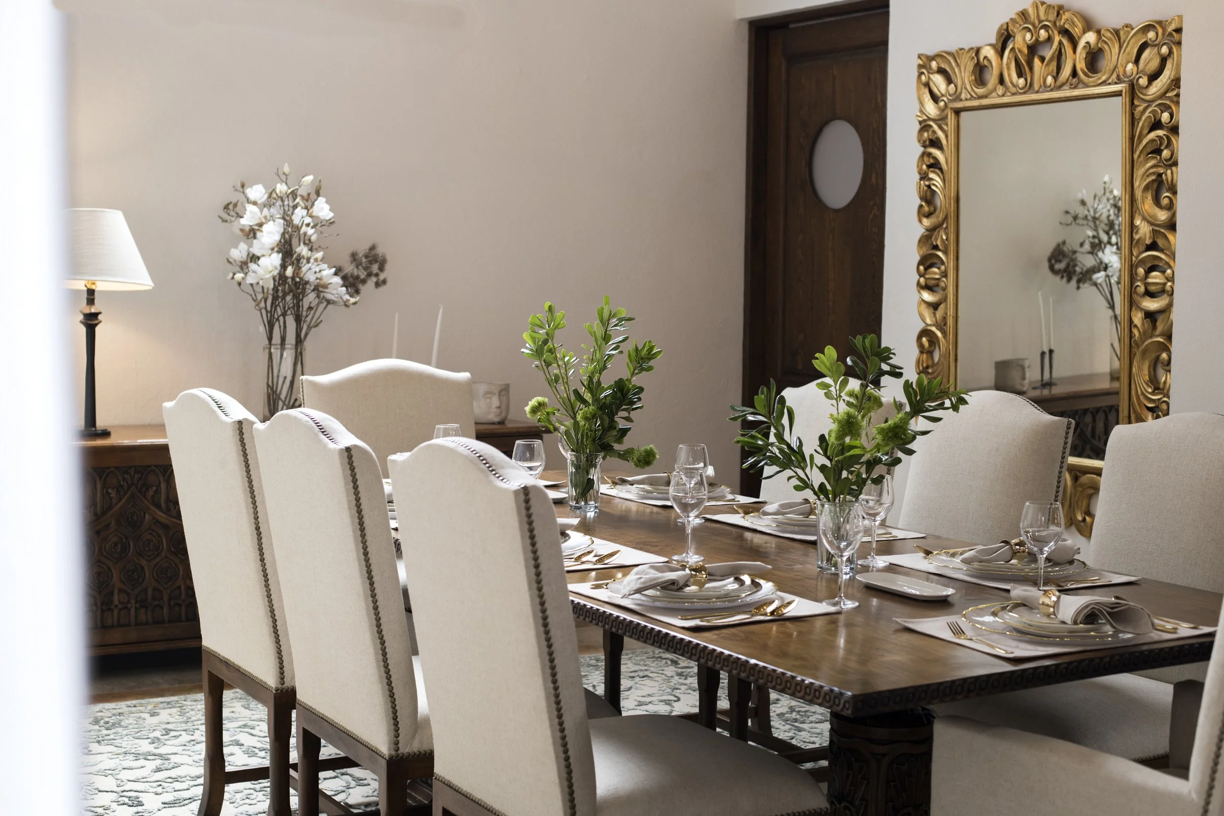 El Cardo Dining Area