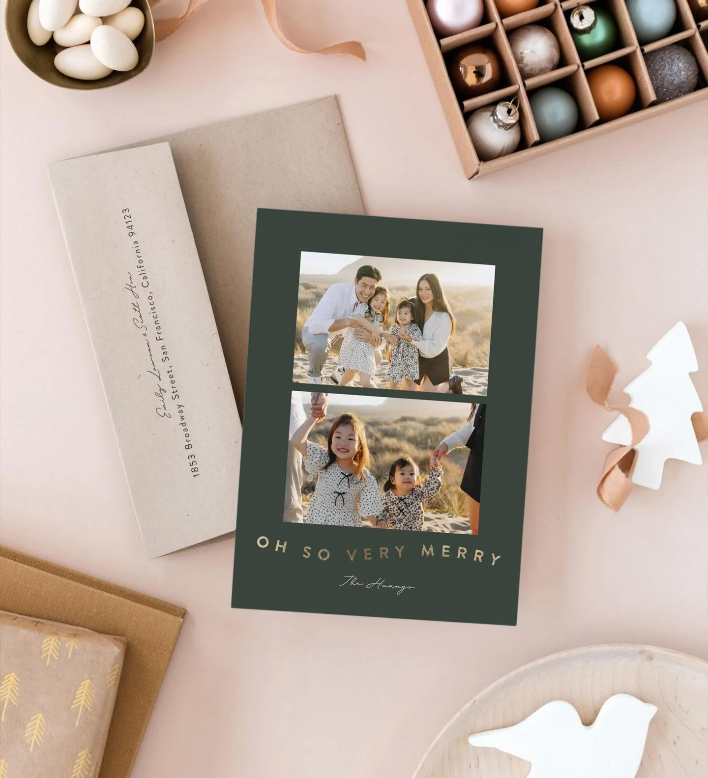 I&rsquo;m so behind on sharing my holiday cards 😅 this one is called &ldquo;so merry waved&rdquo; and is available to customize in 6 colours with lots of foil options, and only at @minted ! 
#holidaycards #christmascards #stationerydesign #mintedart