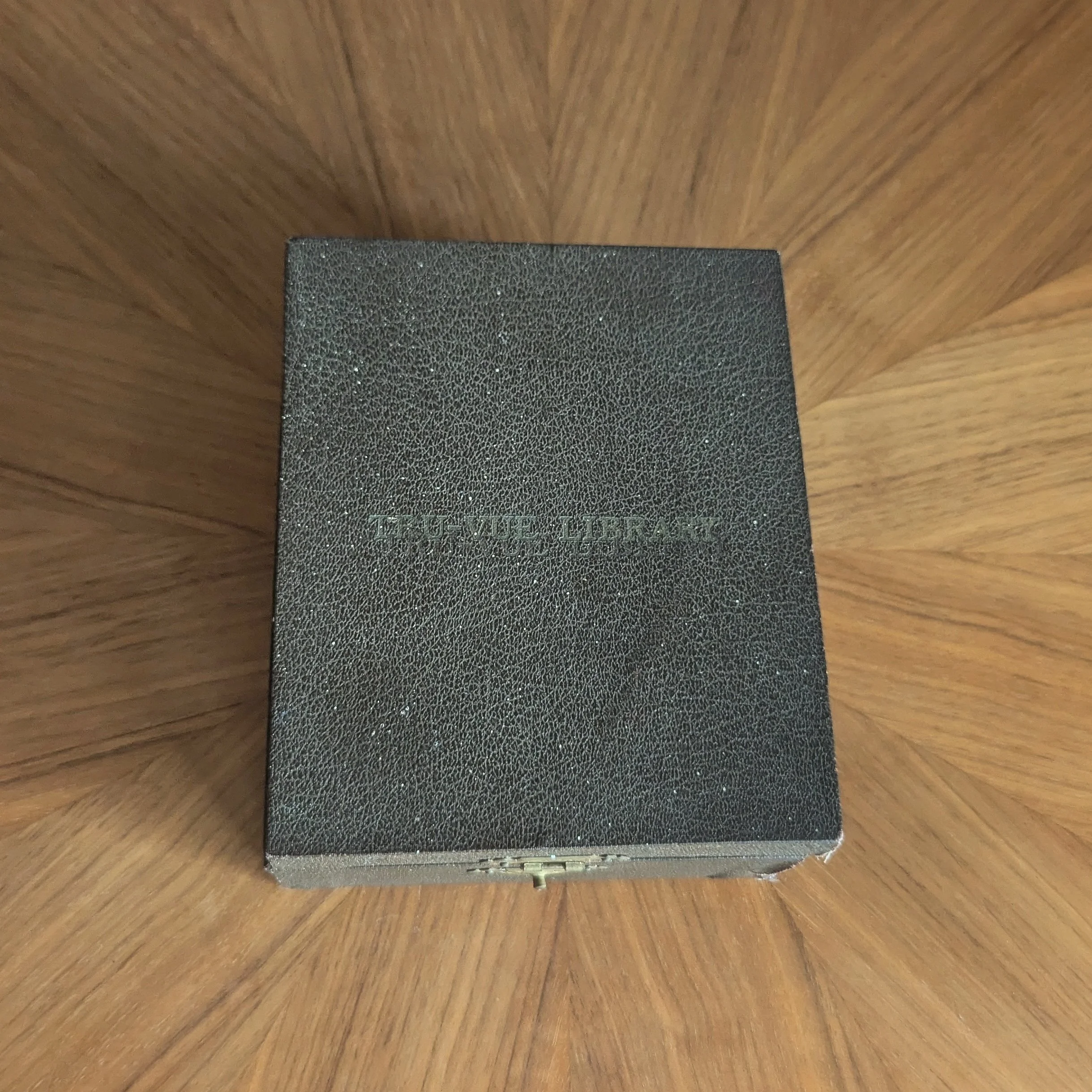 largest-leatherette-case.jpg