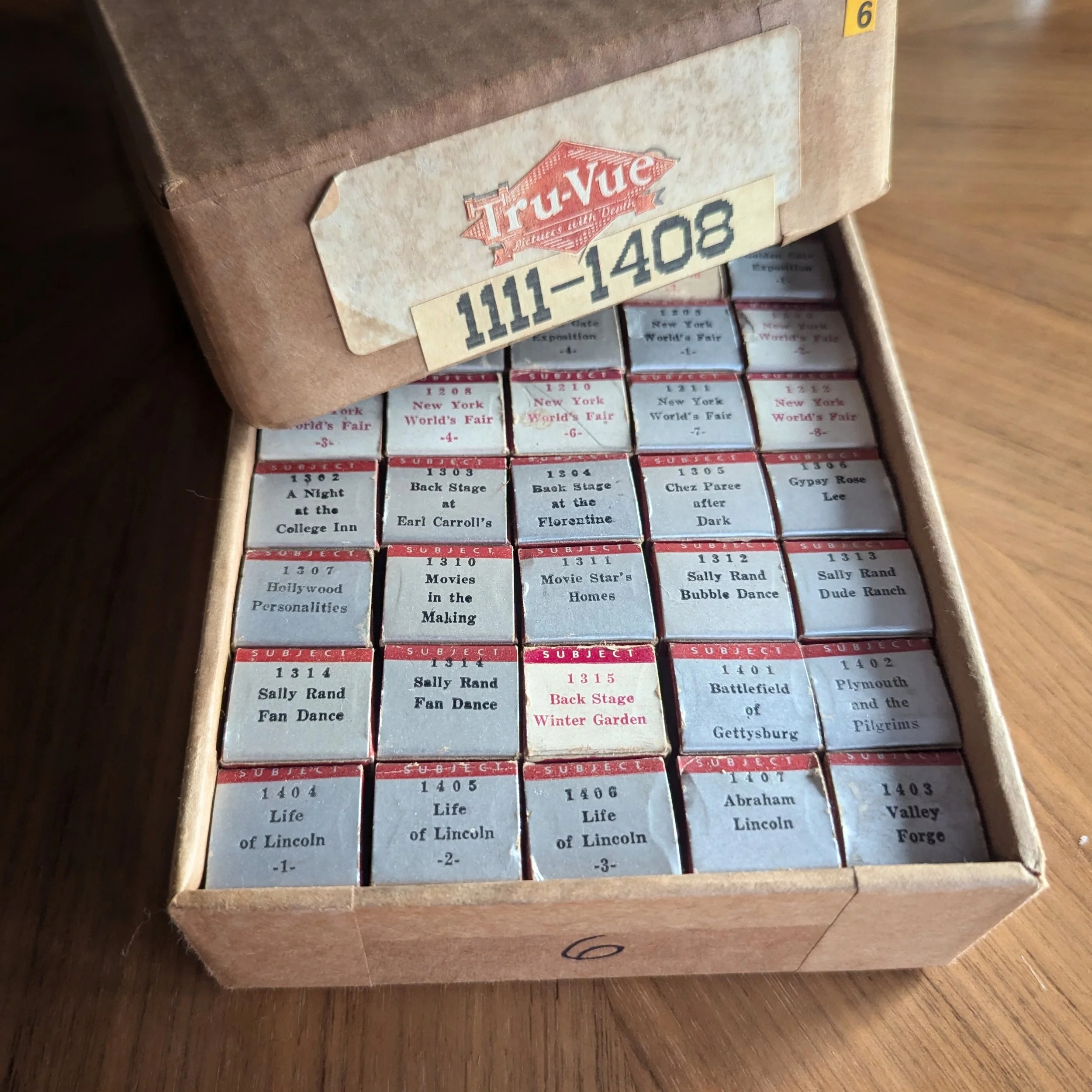 tru-vue-film-stock-box-inside.jpg