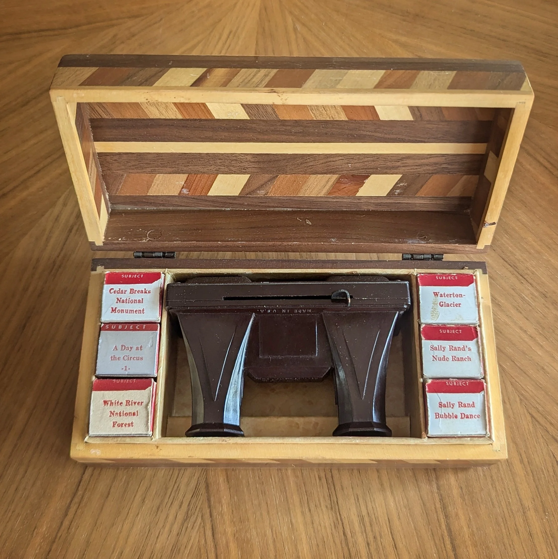 Art Deco Tru-Vue viewer and 6 film boxes
