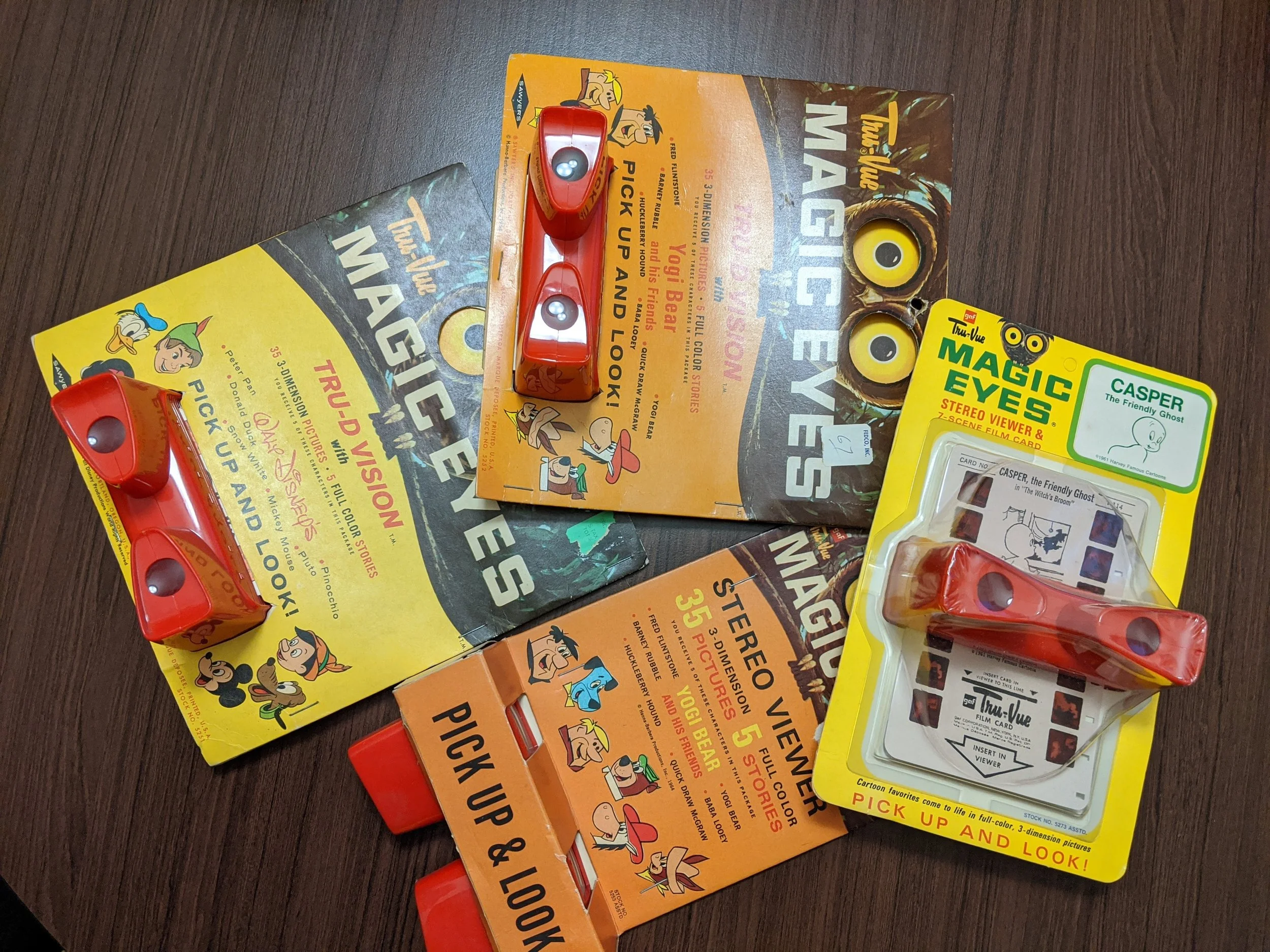 Smallest Junior Tru-Vue packaged in various "pick up and look" styles by both Sawyer and GAF