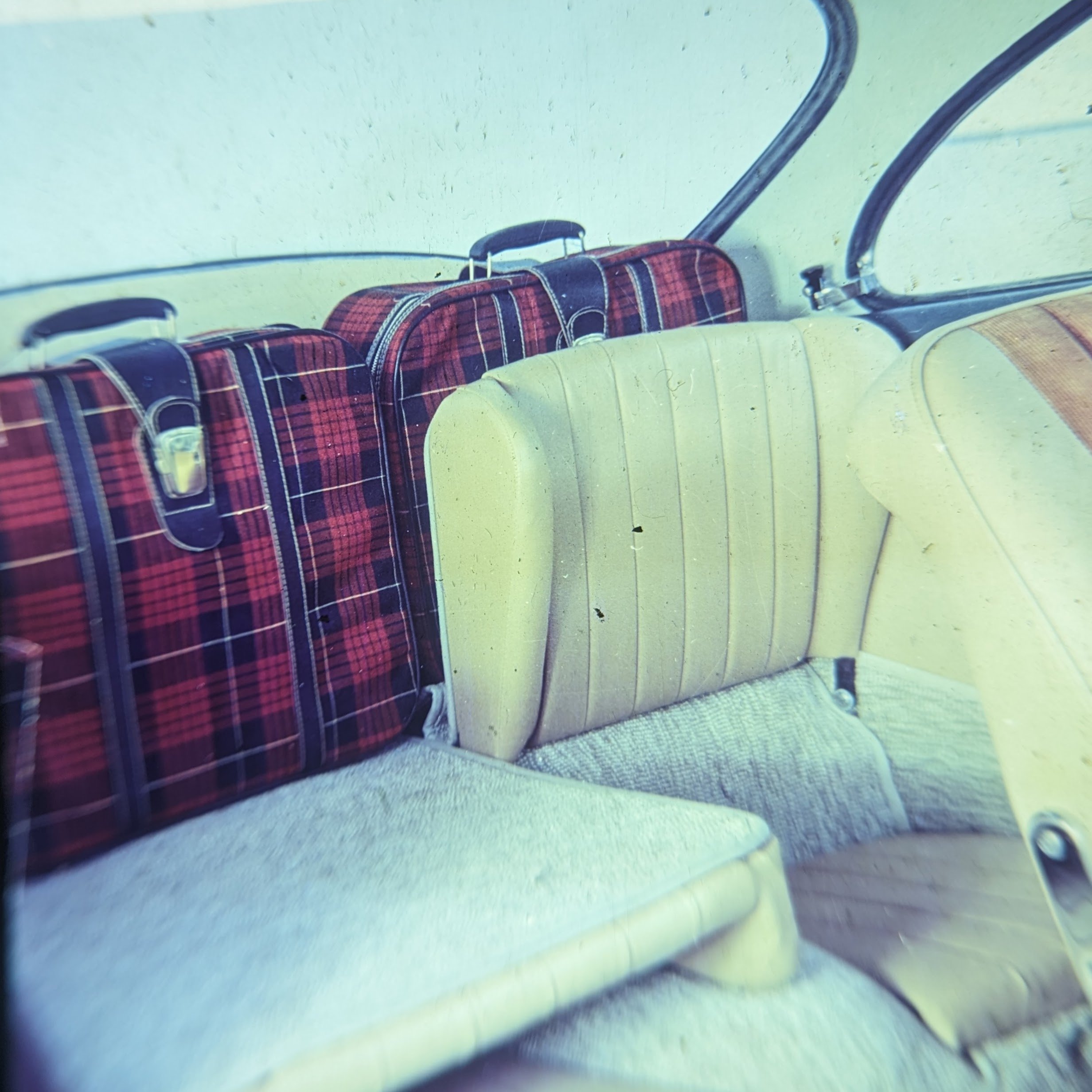 porsche-backseat-interior.jpg
