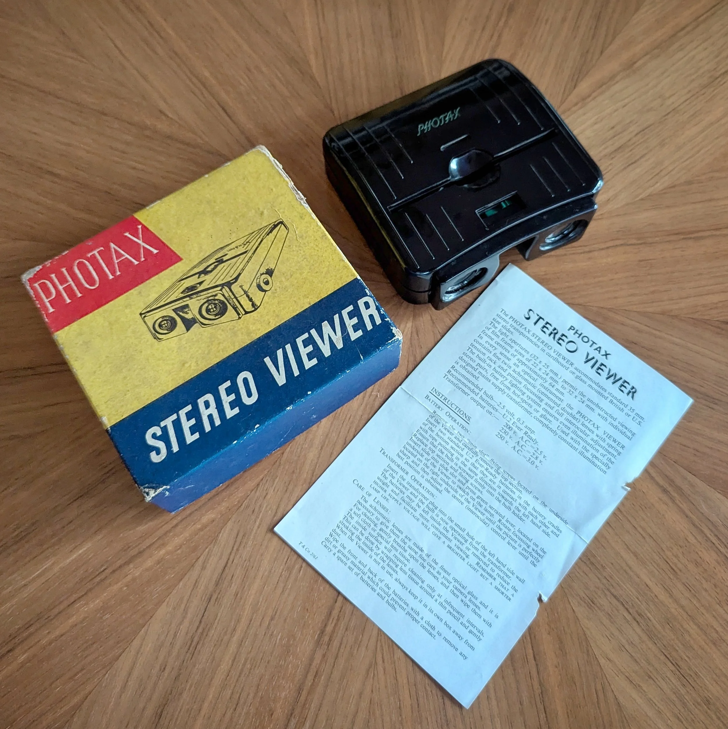 photax-stereo-viewer-box.jpg