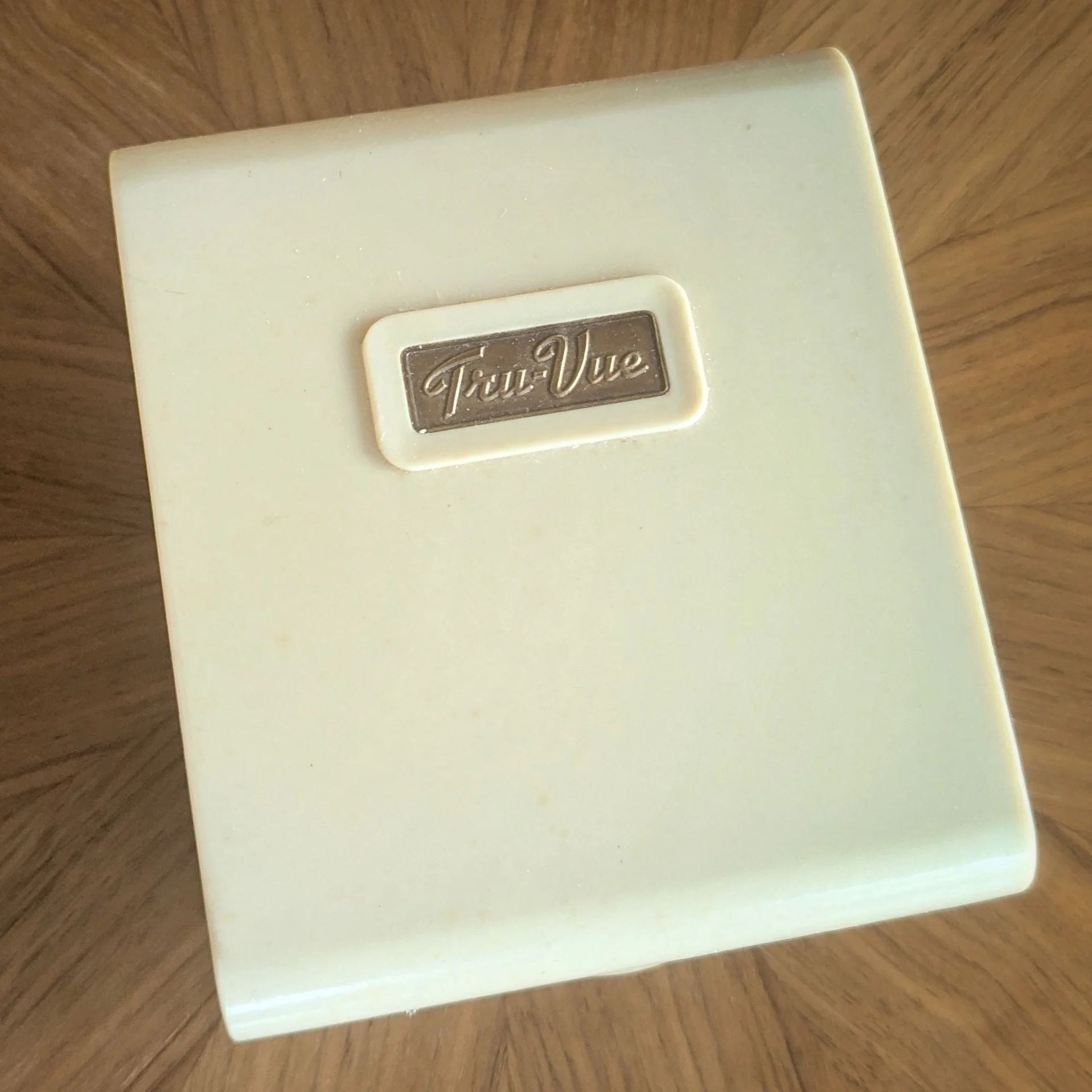 tru-vue-plastic-case.jpg