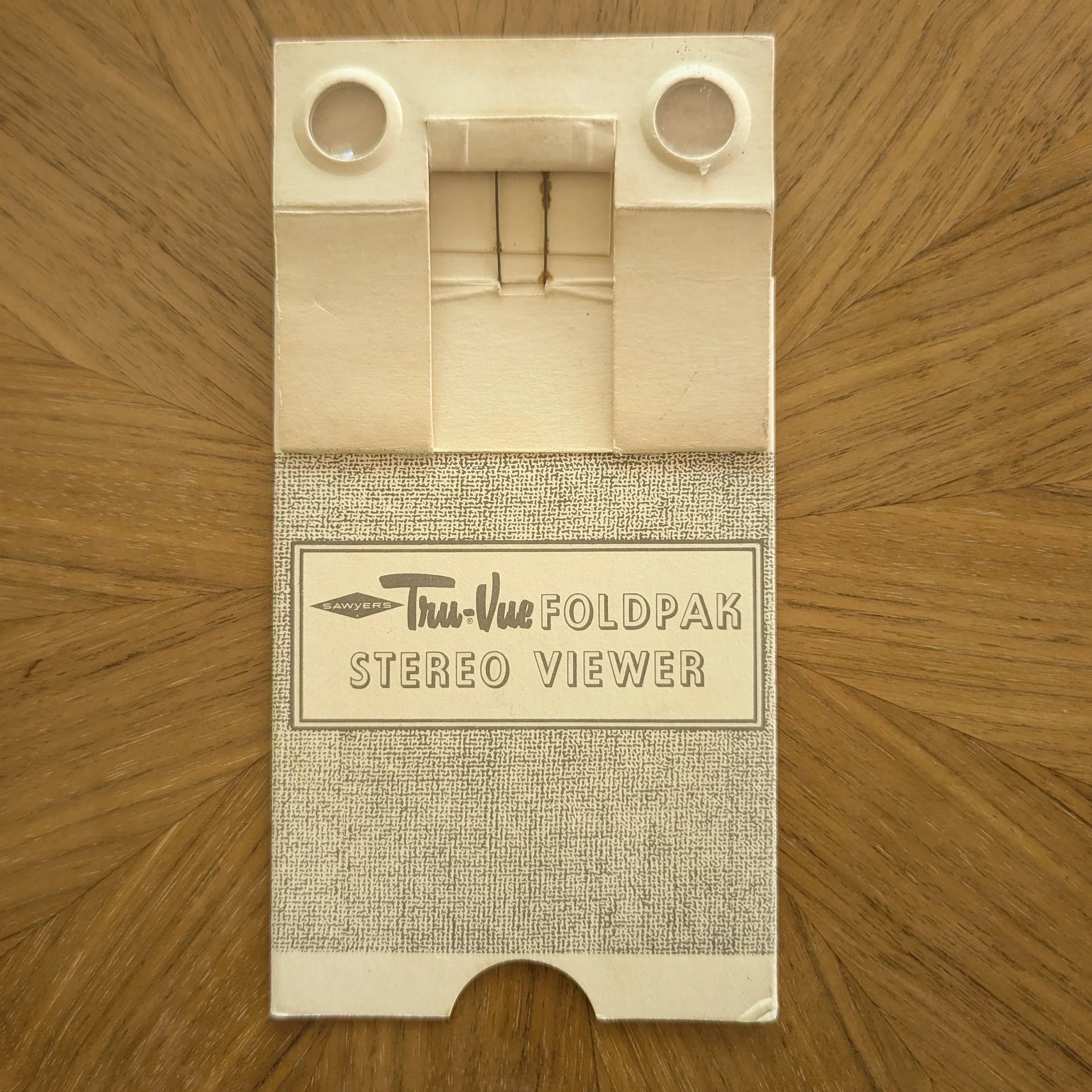 tru-vue-foldpak-viewer-metal.jpg