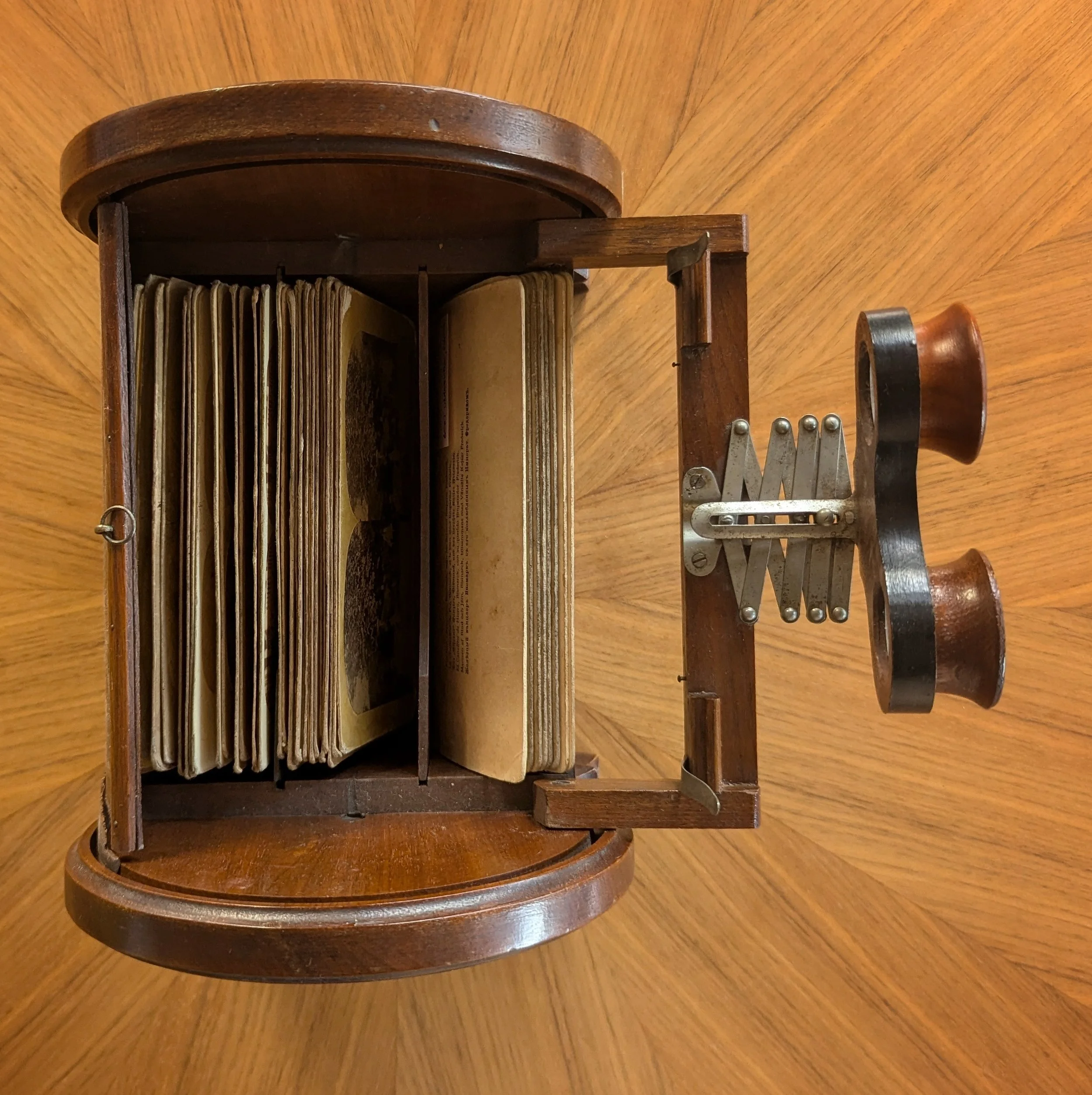 lewis-stereoscope-top-unfolded.jpg