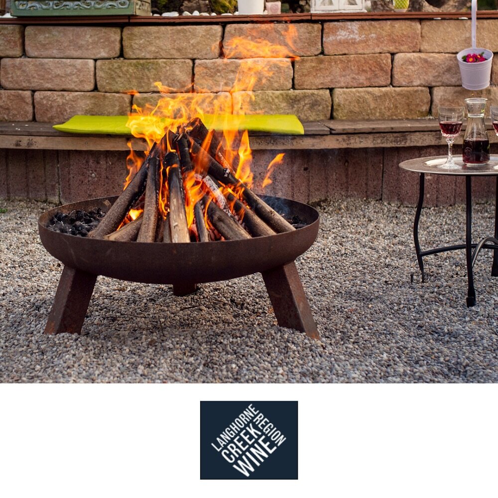 SPRINGFIELD SPLENDOUR AUCTION ITEM 5: WINTER WARMER PACKAGE 🧡

This is the perfect package for anyone looking to ease into the cooler months well prepared!

This auction item contains one handcrafted fire pit made by Springfield Woolsheds very own M