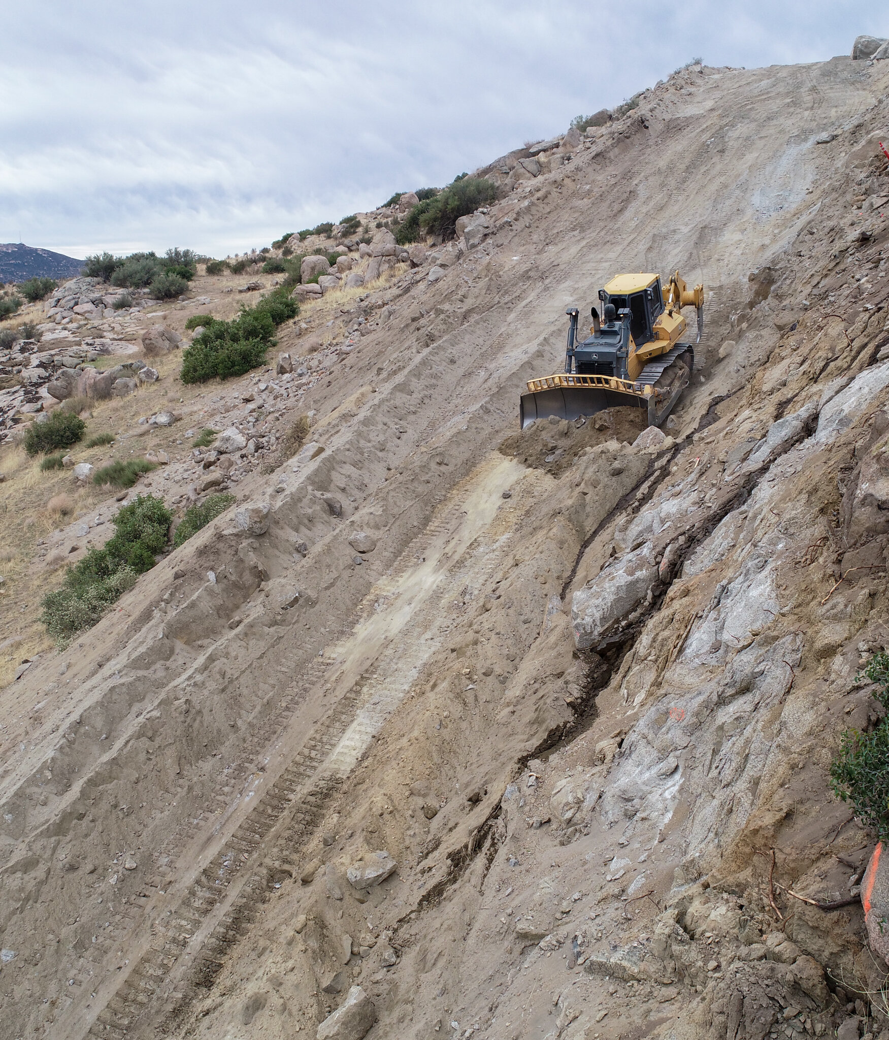 CSJ Equipment - deere dozer.jpg
