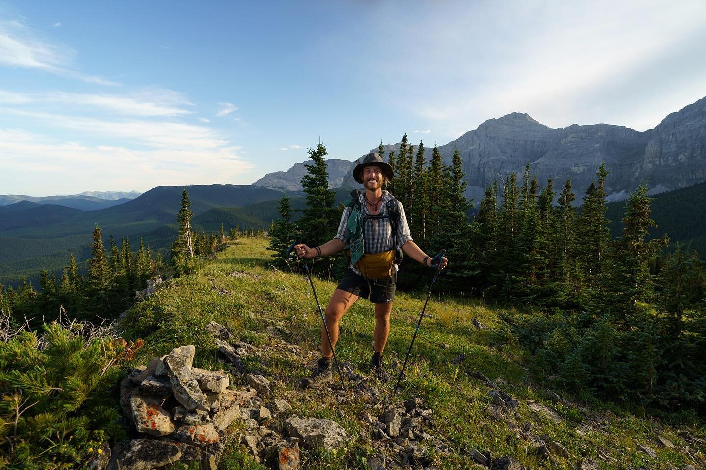 Few of my favorite moments from Section &ldquo;A&rdquo; of the Great Divide Trail. Anyone else stretch a lot on trail? 😂 
.
#gdt #greatdividetrail #thruhike #hikertrash #canadianrockies