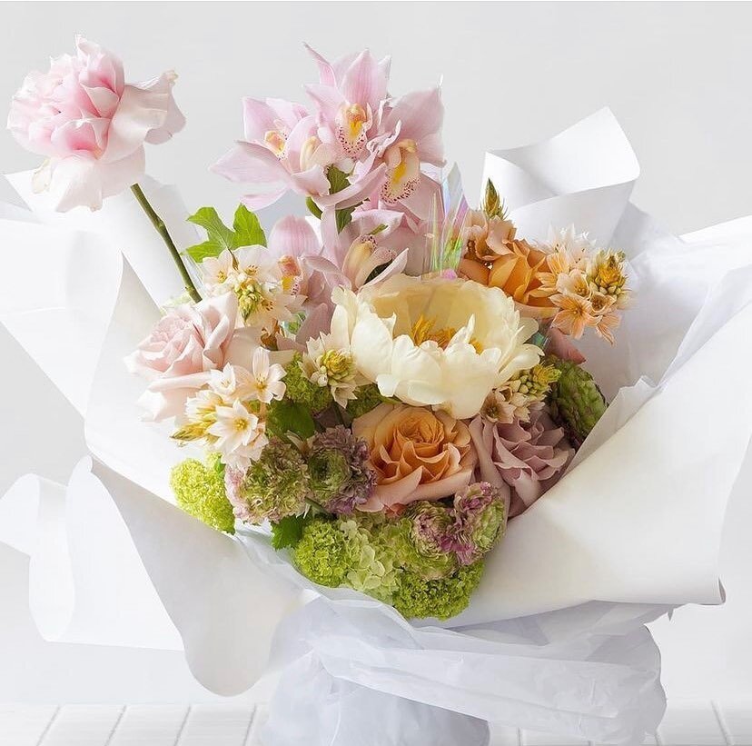 Brighten your wedding day, or any day, with these beautiful fresh florals from one of our favourites floralstylist

#weddinginspo #weddinginspiration #weddingflorals #nzwedding