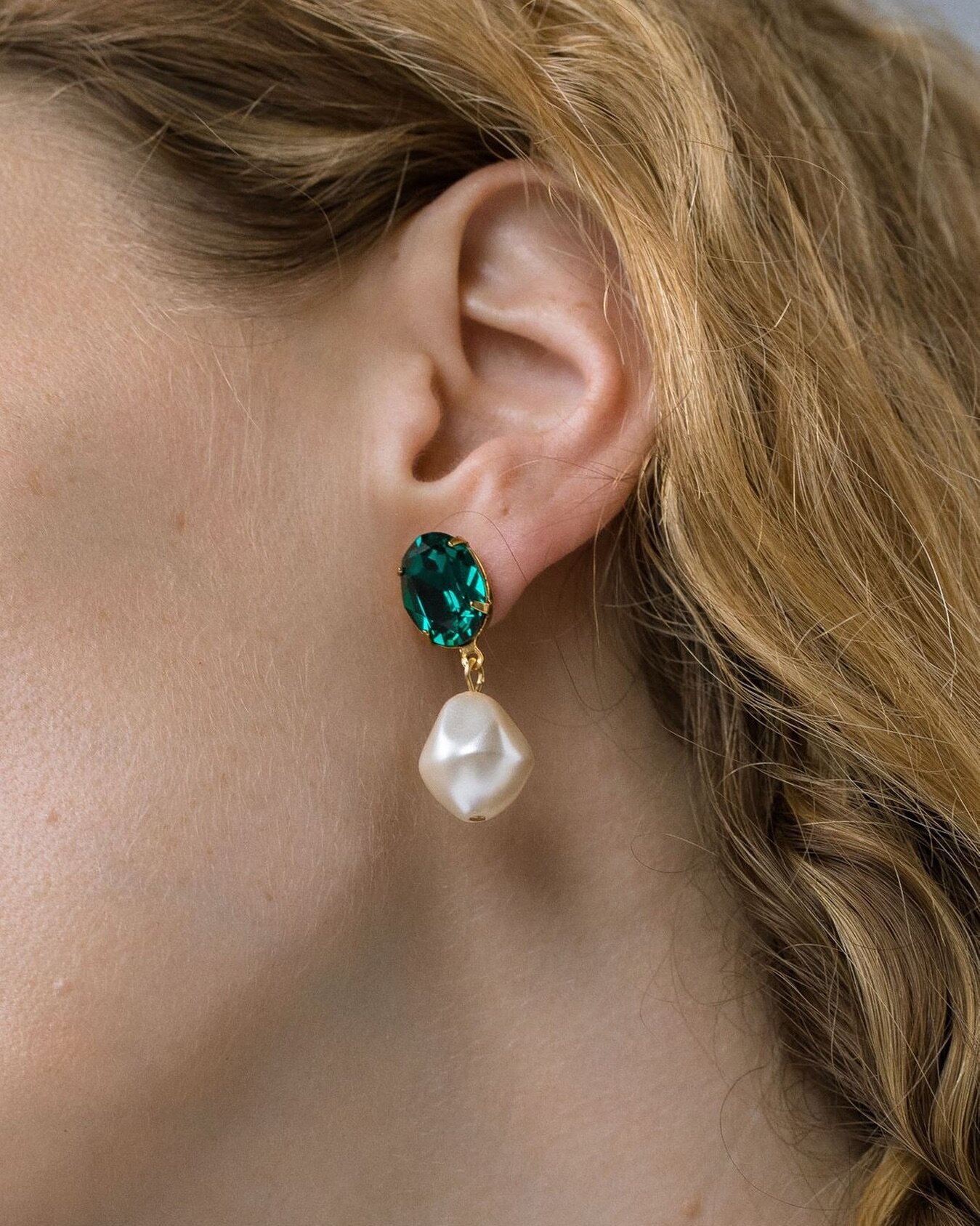 @jenniferbehr Tunis earrings in Emerald 💚

The perfect festive earring! Shops yours now

#jenniferbehr