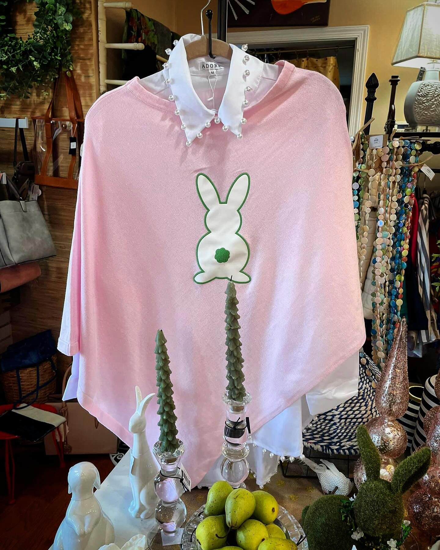 Hop on in to @cricketat40wine for great Easter decor and clothing! 🐰🥕#DowntownHamptonVA