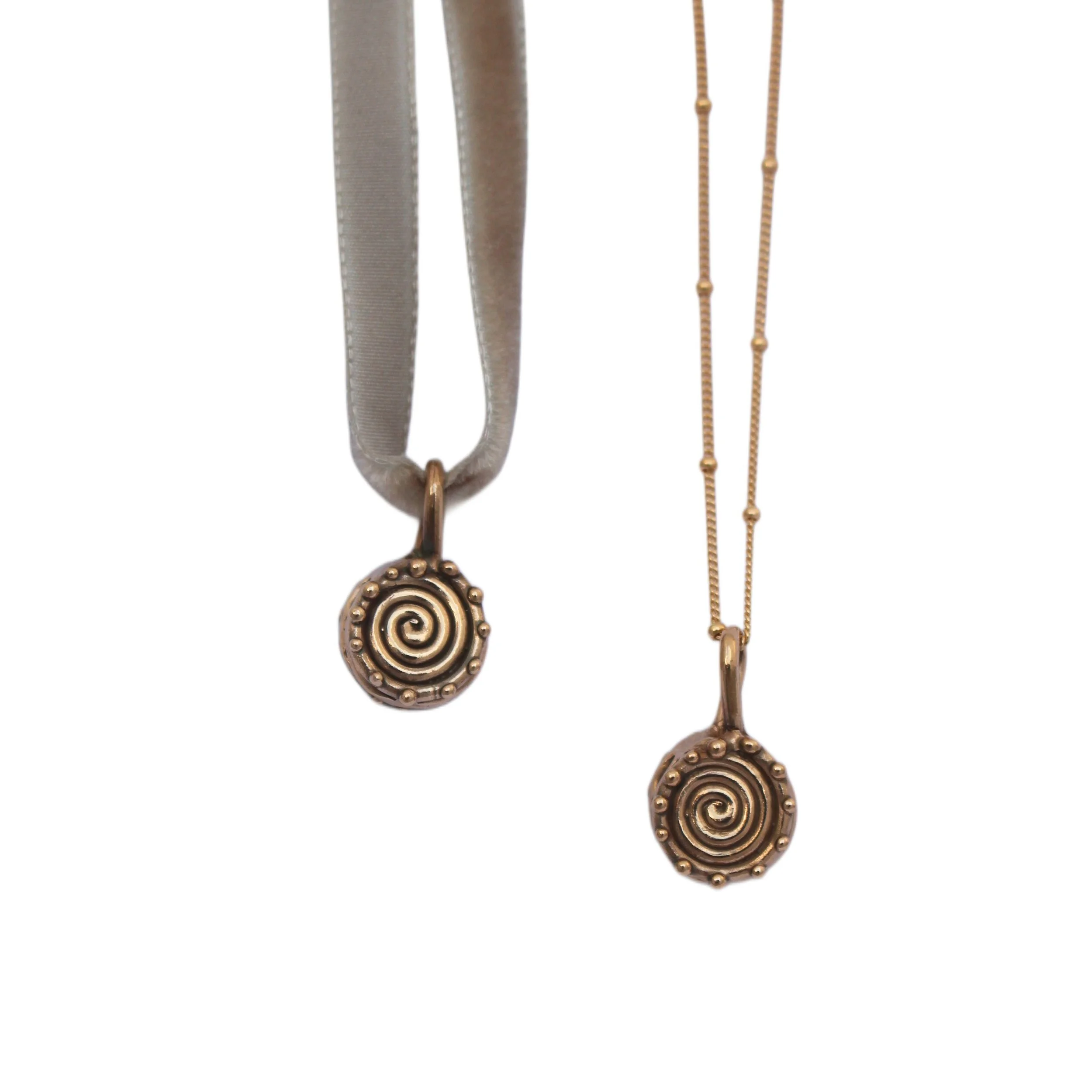 Bronze Spiral Pendant chain and velvet 3.jpg