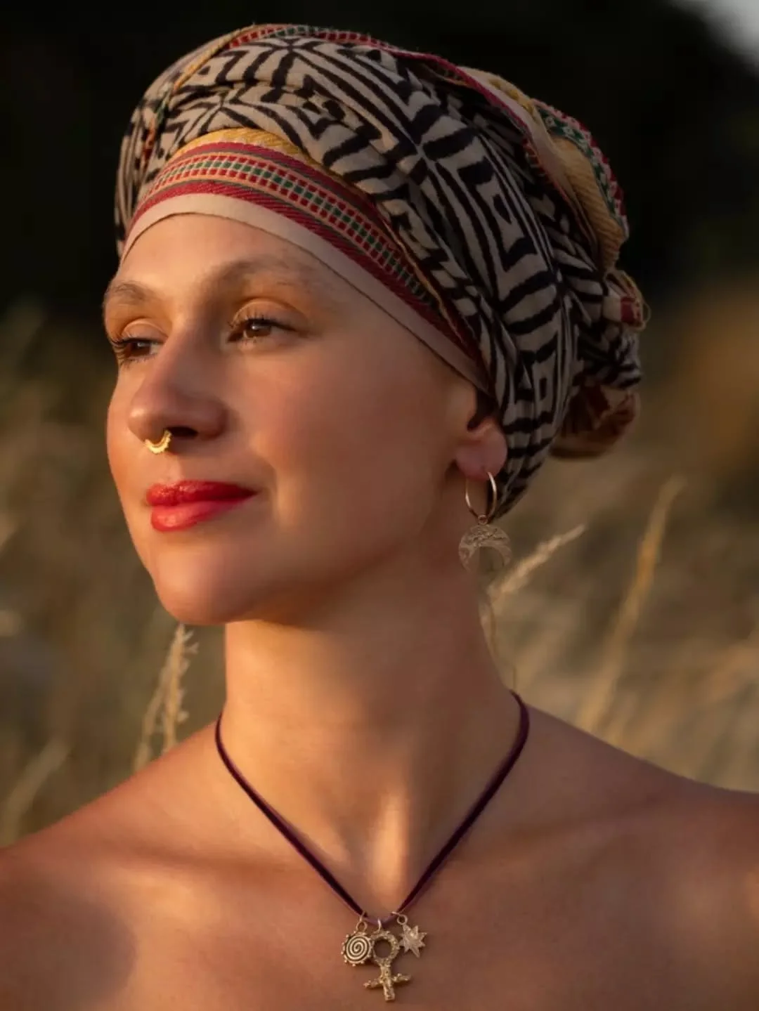 Making magic in the Golden Hour ⭐😍🌞

Ahhh what a gorgeous evening this was with @verityrivers and @inhabit_her
at @calcot_and_spa in the perfect summer evening rays...

Here Sian is adorned in a collection of bronze charms, Venus, the Star charm an