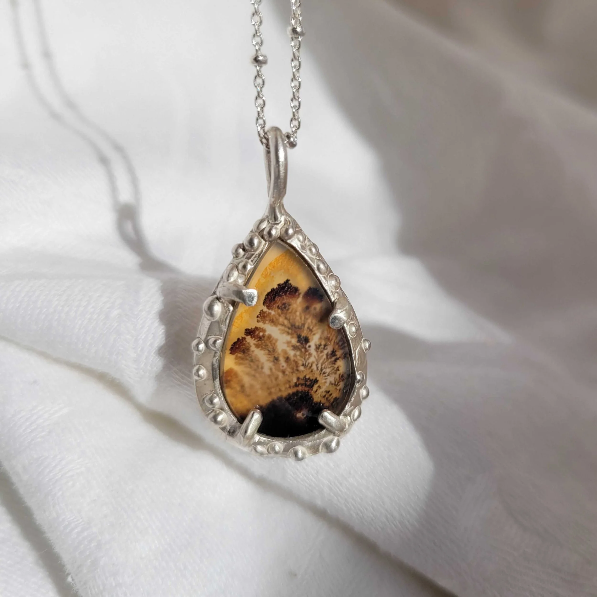 _silver agate pendant 3.jpg