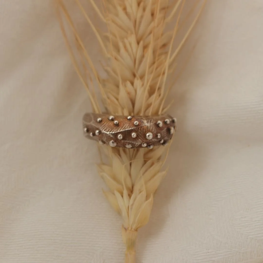 art of play ring silver medium 4.jpg