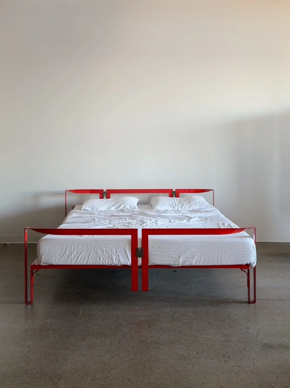 Vanessa Bed Scarpa.jpg