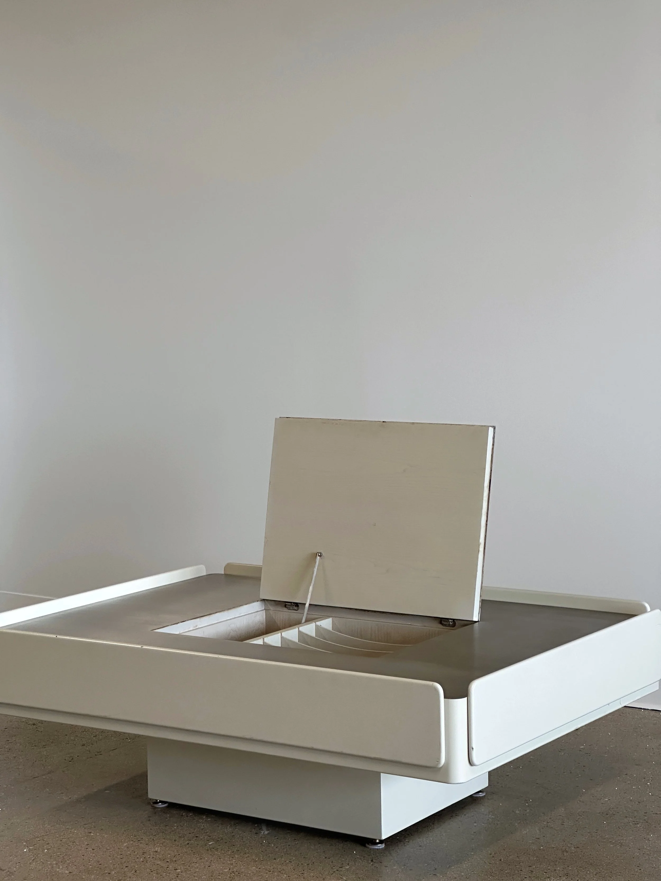 Caori Coffee Table-7.jpg