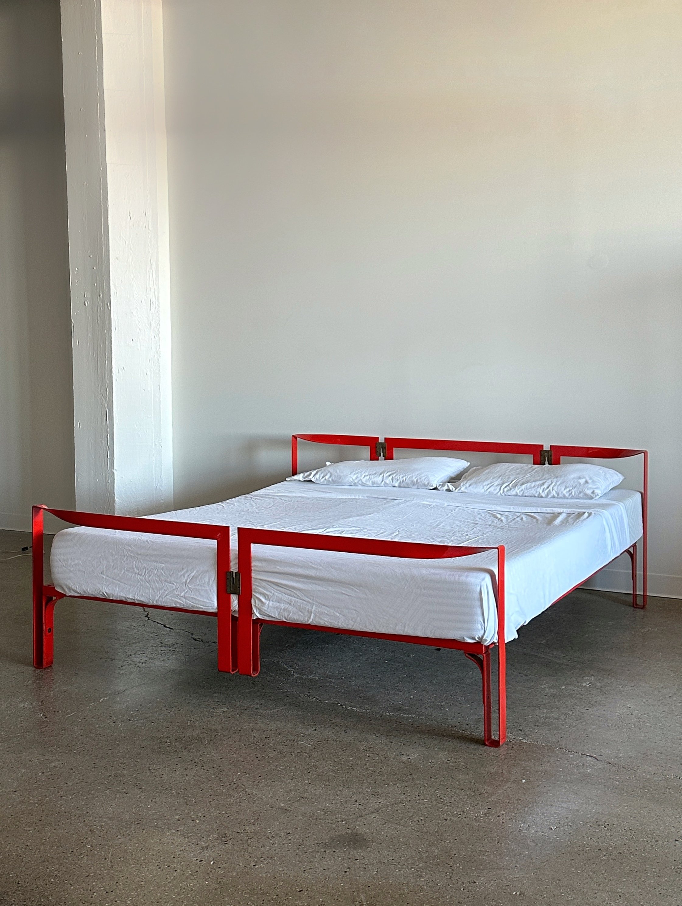 Vanessa Bed Scarpa-1.jpg