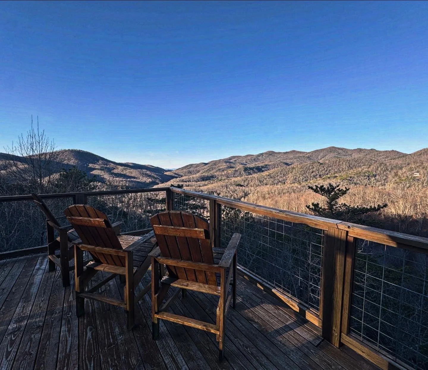 Facing southwest. #brindlebarn #cabinrental