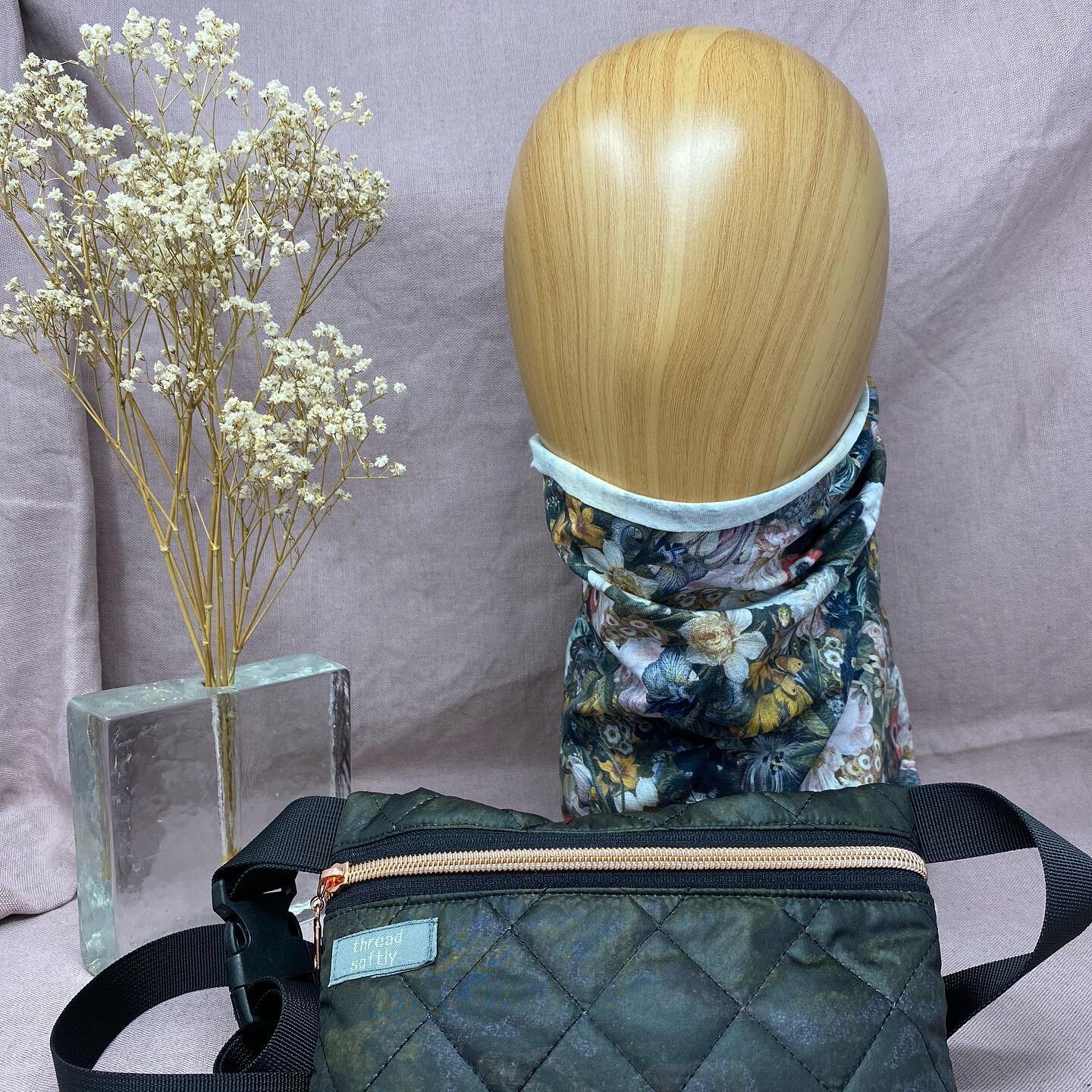 Walkers Set -  new summer snood/multi-band in a vintage floral pattern is a lovely match the very popular walkers bag.. available on site today 🆕 #threadsoftlydesign #shopinireland #buyirish #walkers #handmadeinireland