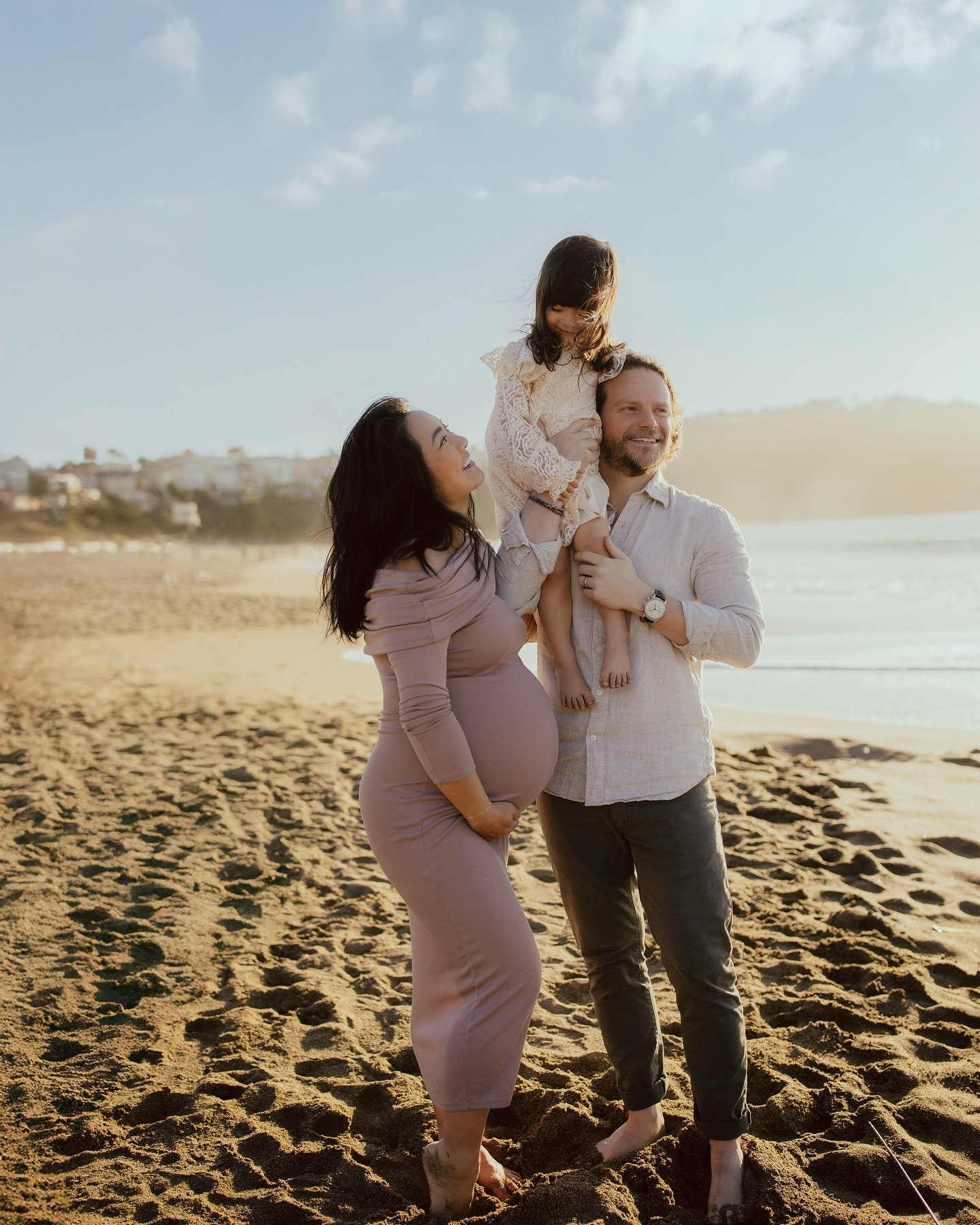 Do you believe in miracles? As God send his angels to help and protect you ?

In this session, I have truly experienced such miracles. I used my phone to video during session for behind the scenes to document the beauty of each family moments. I had 