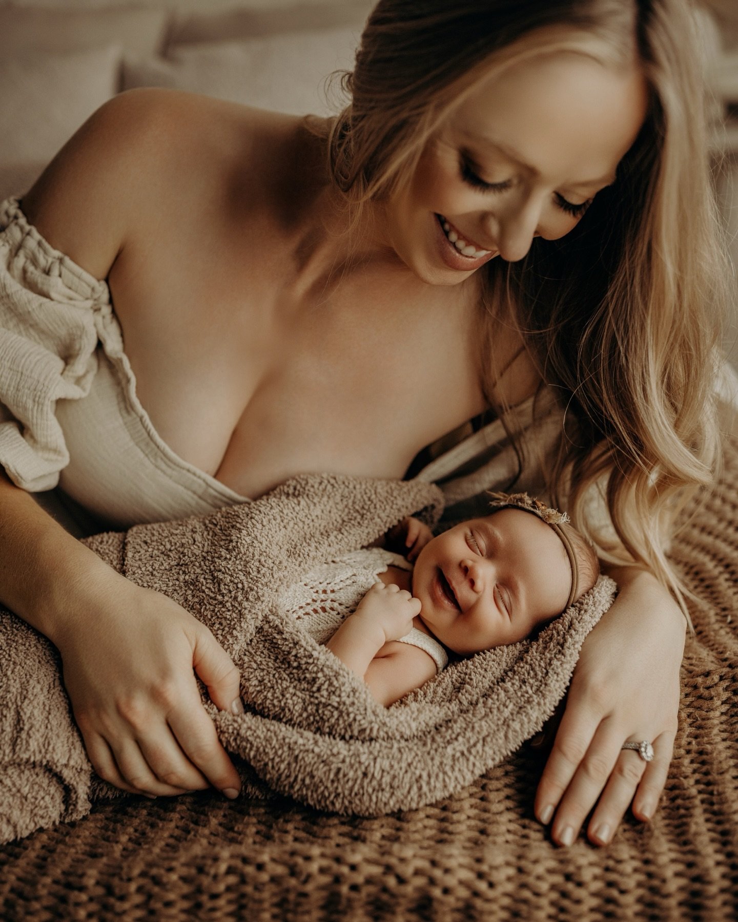 I know it&rsquo;s been a little while since I last posted, and I hope you all had a wonderful Thanksgiving surrounded by loved ones!

To all the amazing families, I want to take a moment to express how much I adore each of you. When you trust me to c